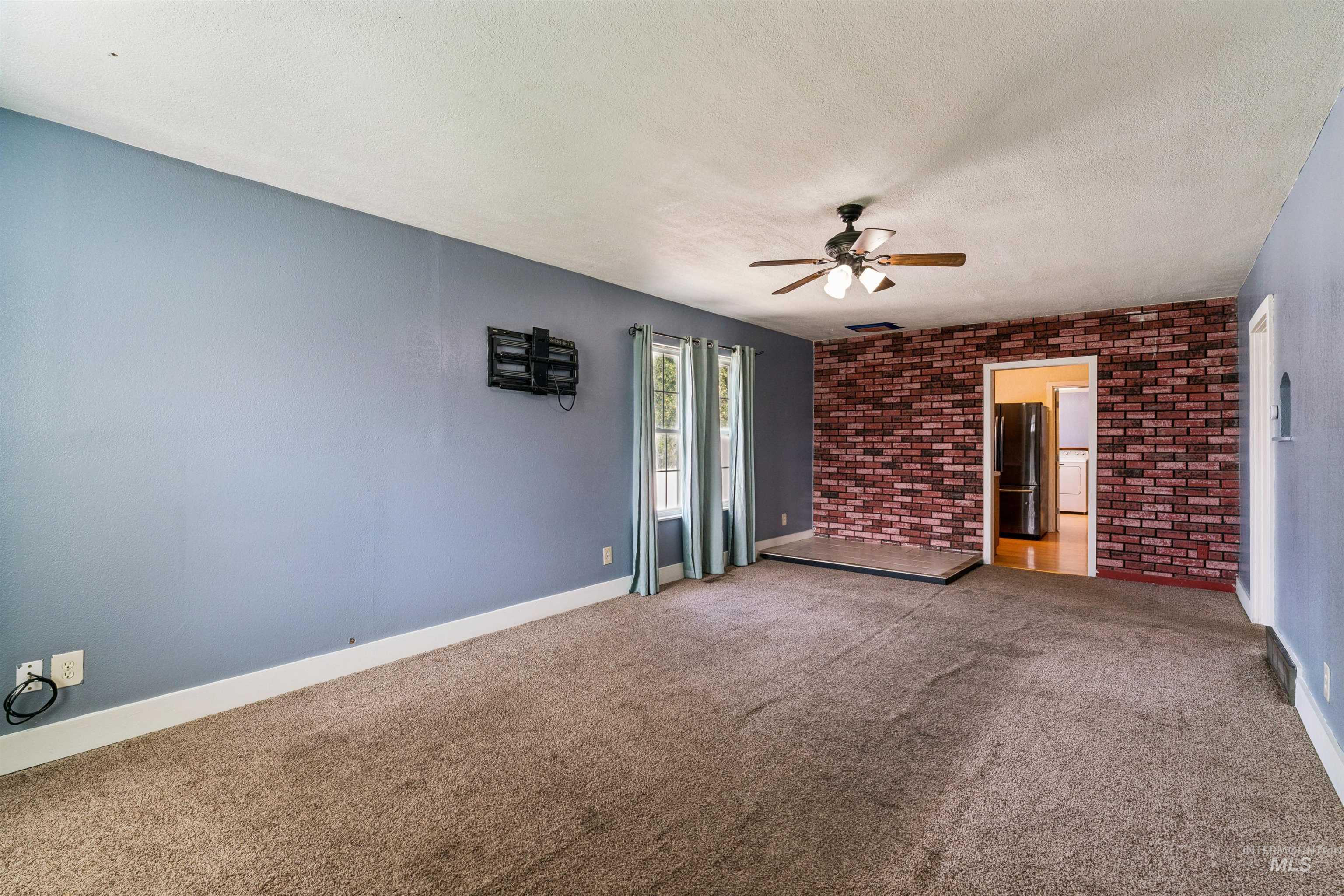 220 Lone Star Road Property Photo 13