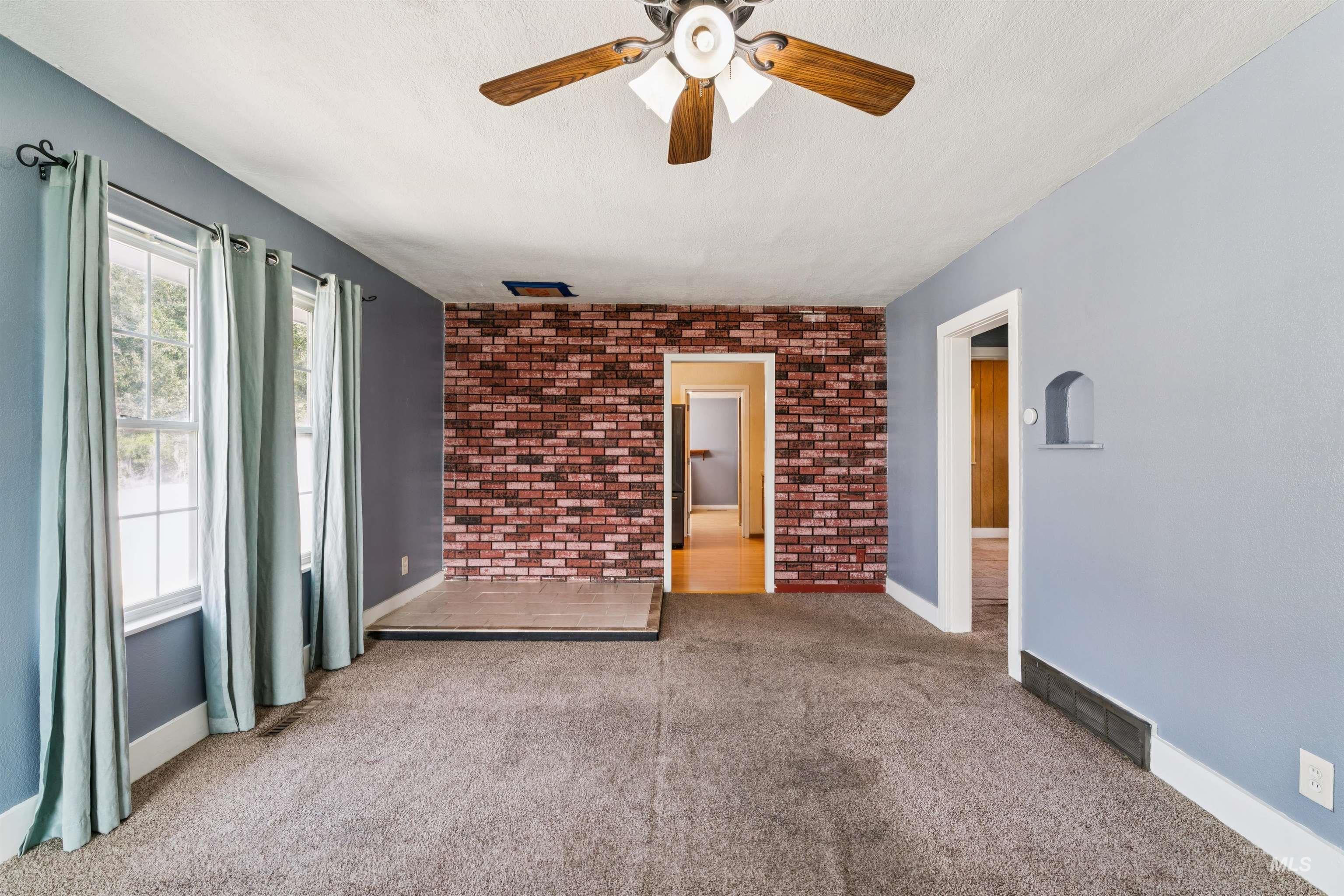 220 Lone Star Road Property Photo 15