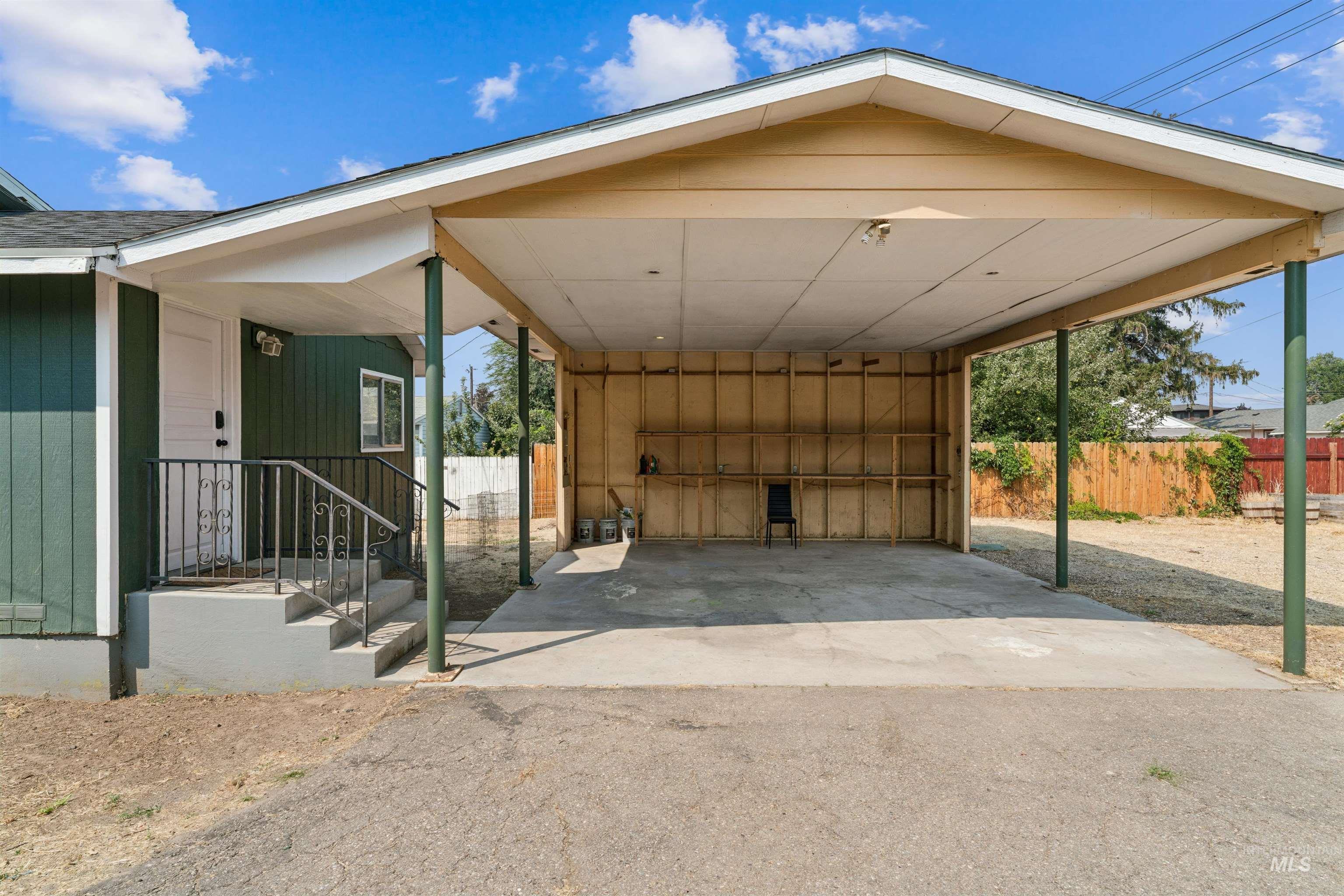 220 Lone Star Road Property Photo 32