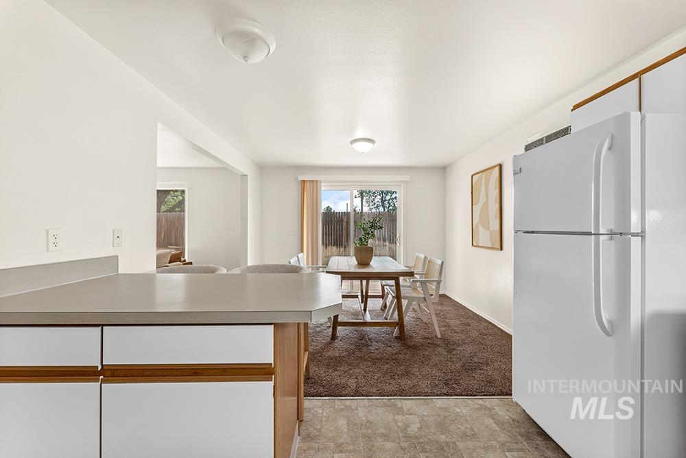 2555 W Malad St Property Photo 10