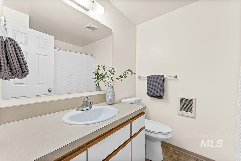 2555 W Malad St Property Photo 12