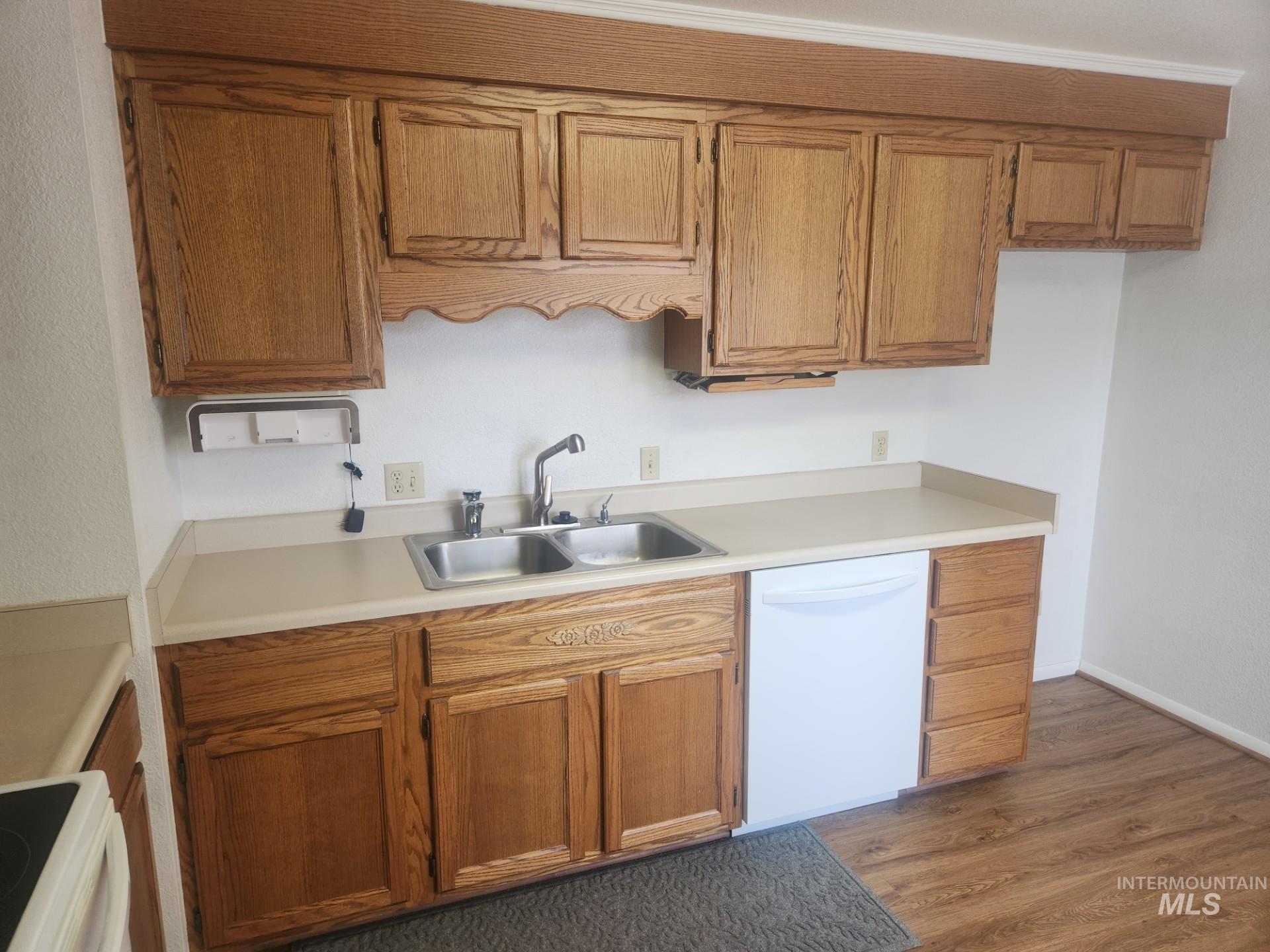 2061 N Todd Way Property Photo 3