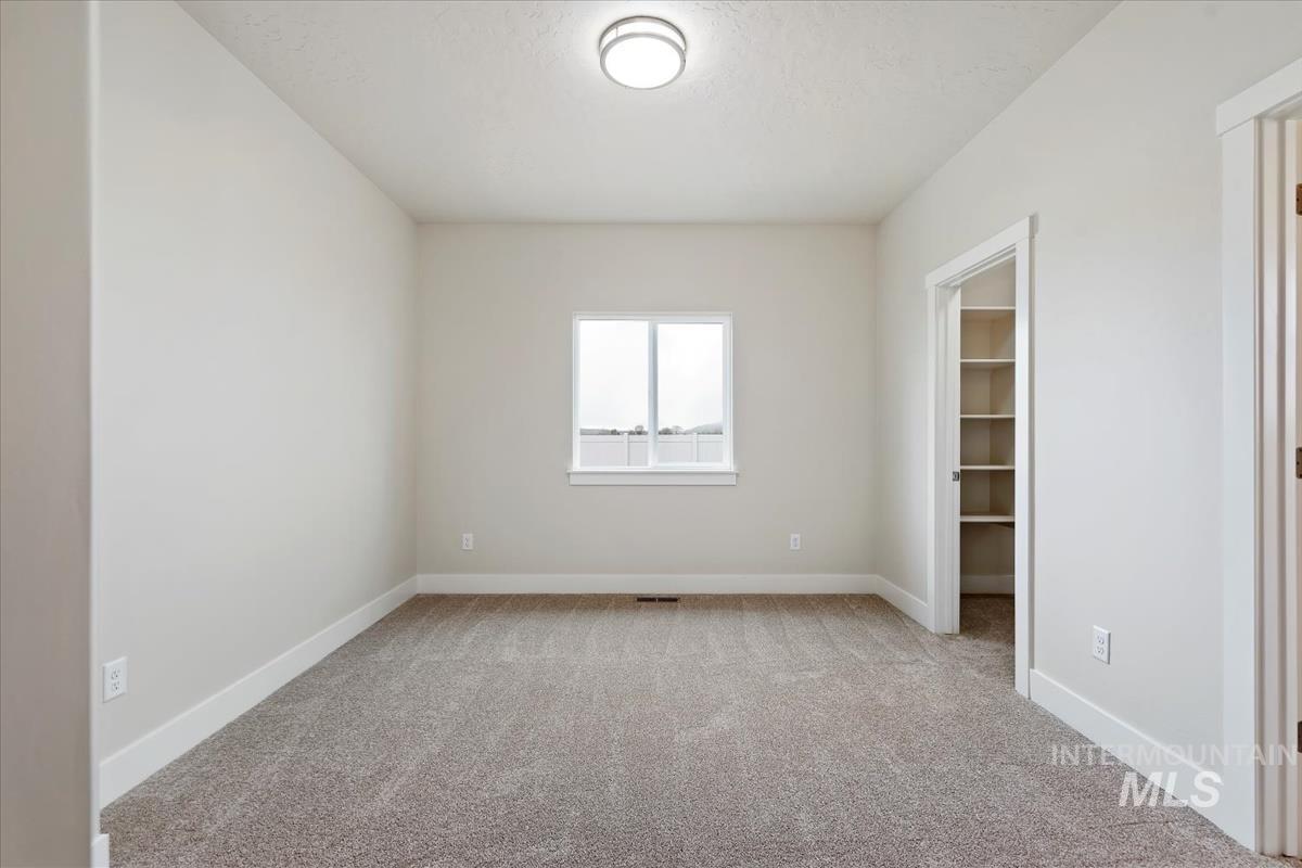 907 Sierra St Property Photo 19