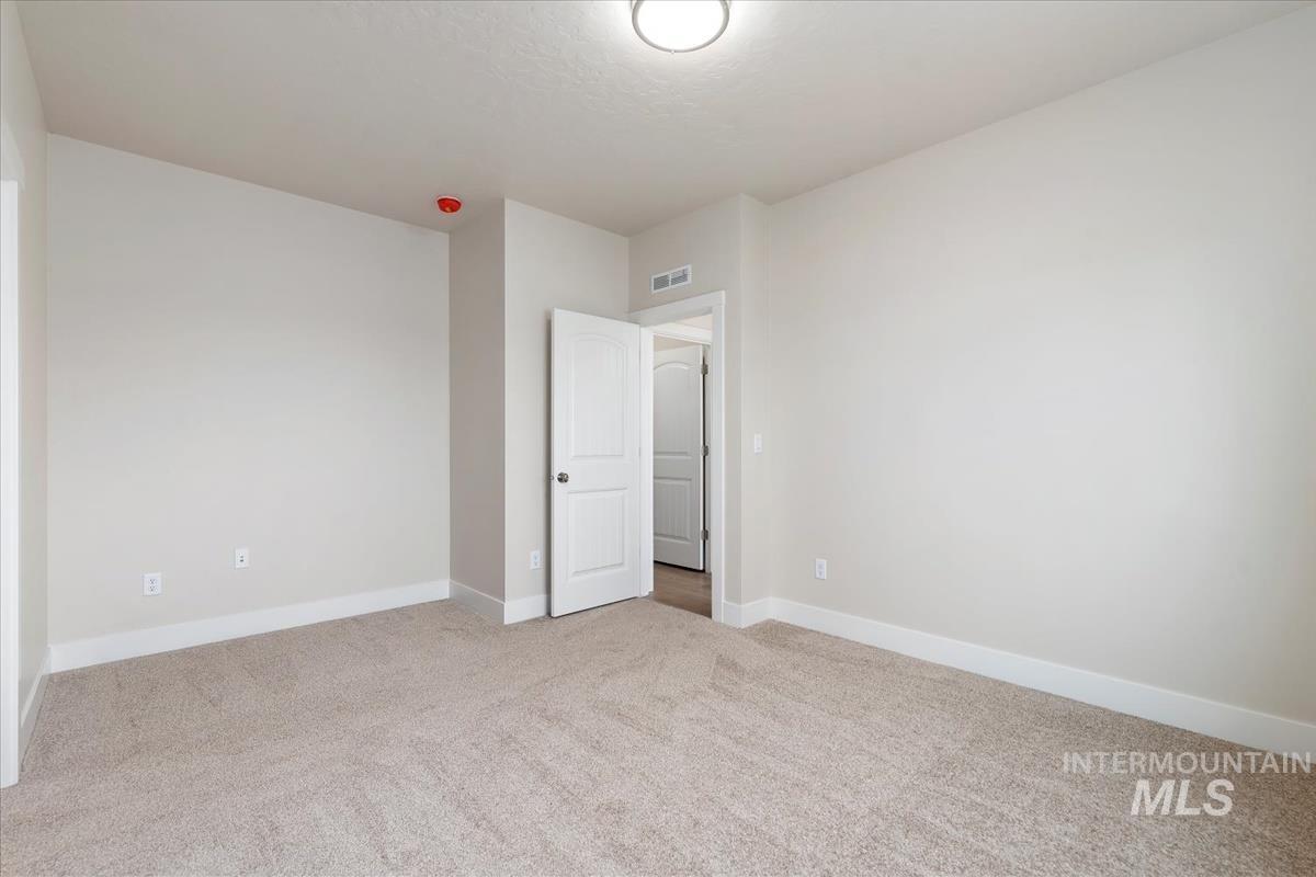 907 Sierra St Property Photo 24