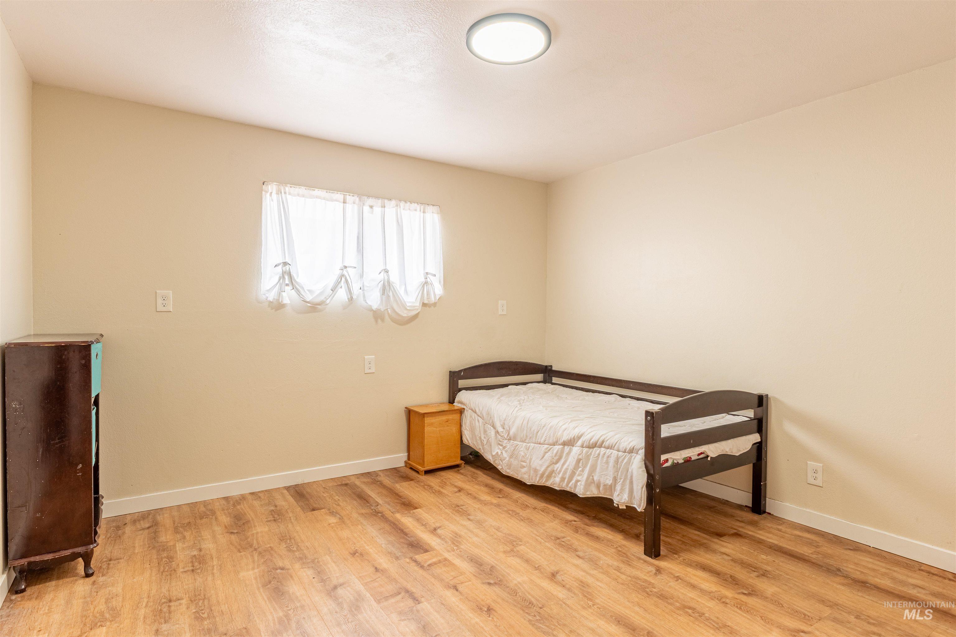 1880 Neal Drive Property Photo 17