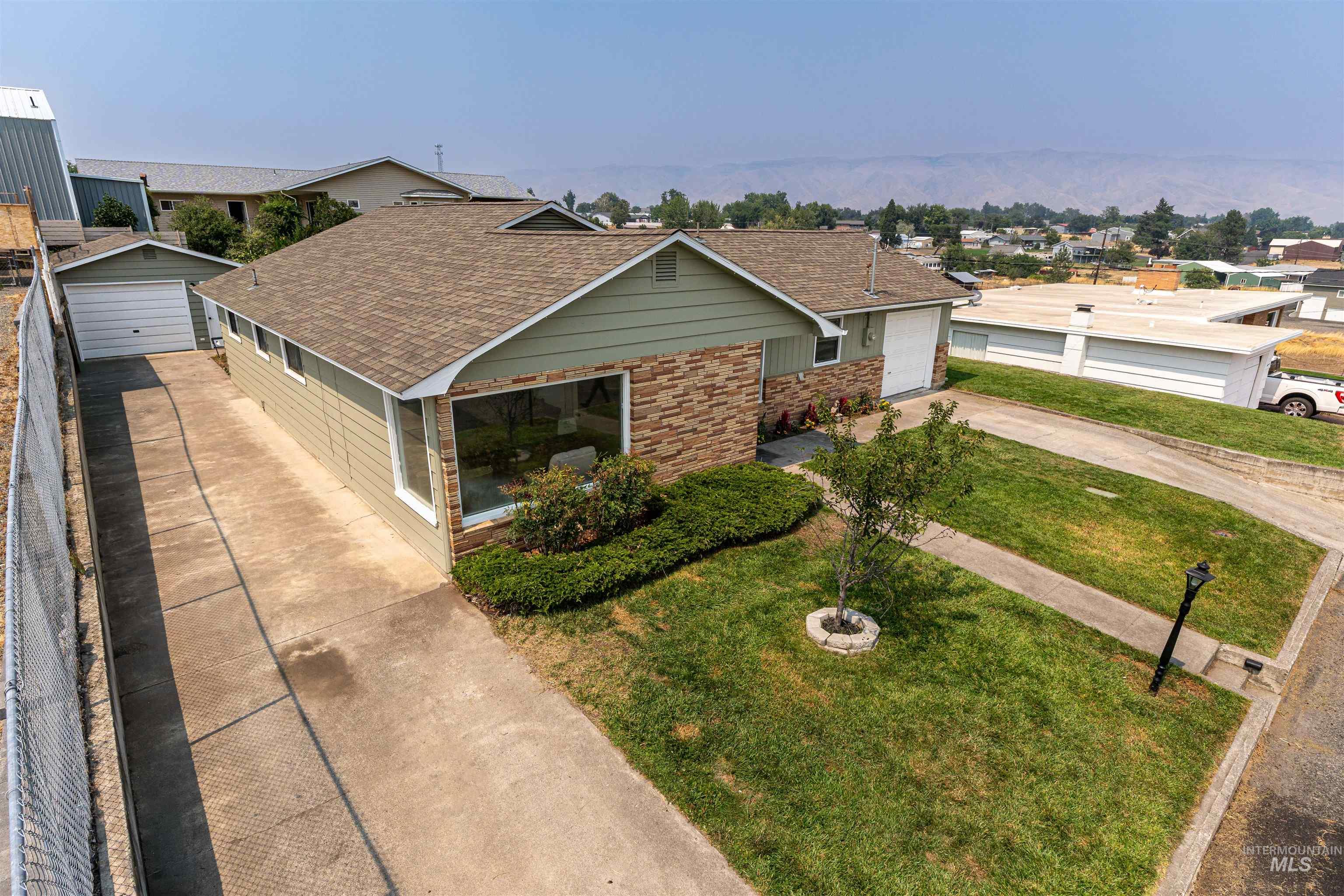 1880 Neal Drive Property Photo 31