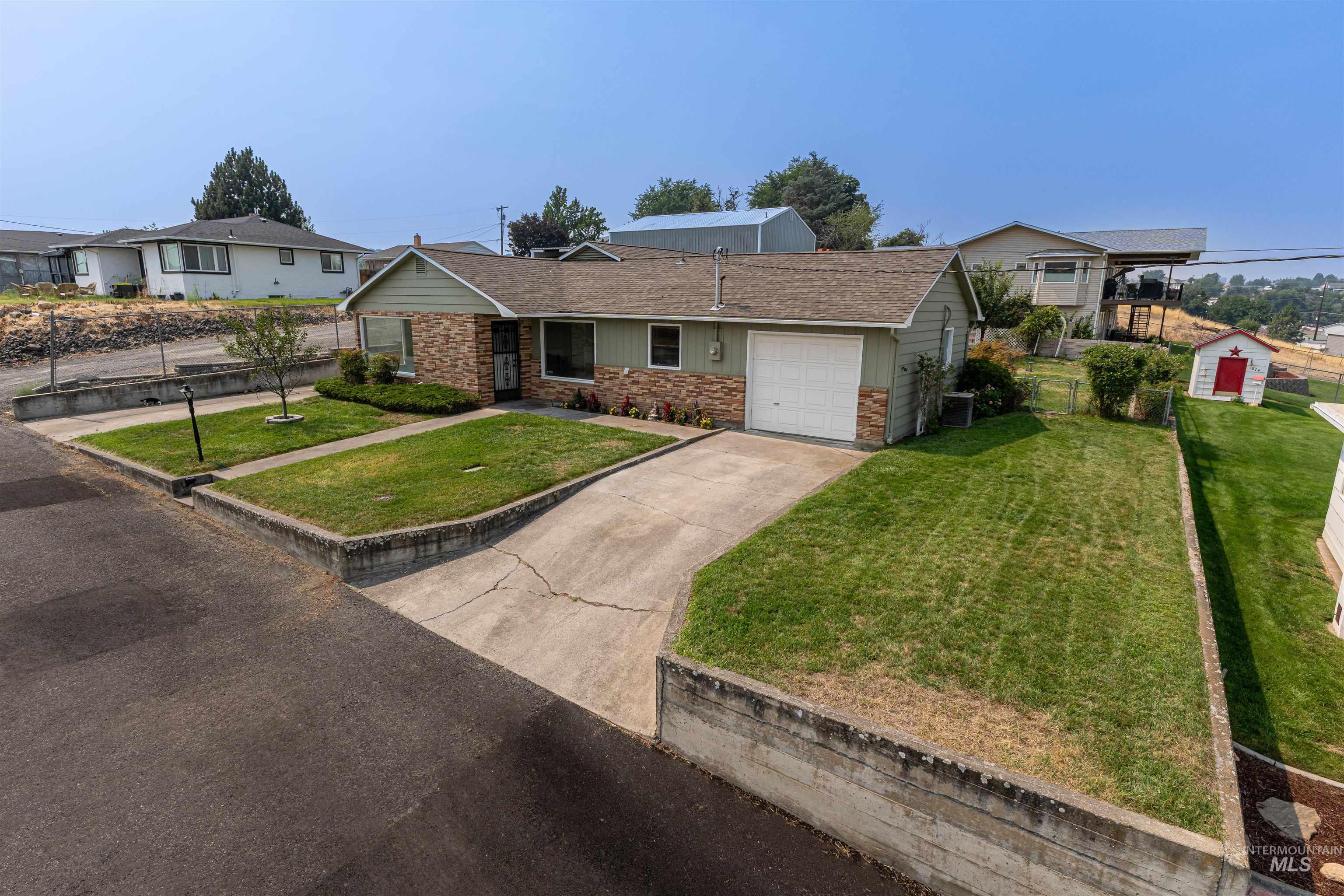 1880 Neal Drive Property Photo 34