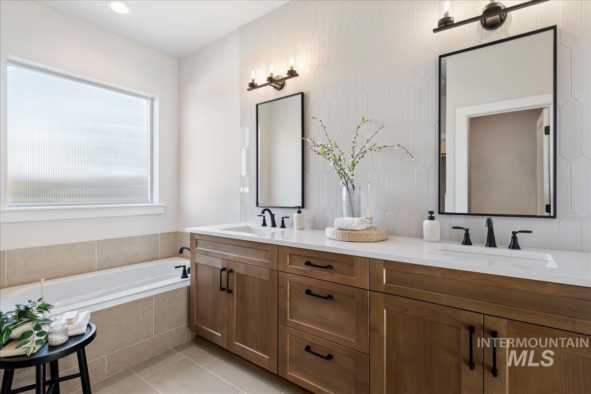 6048 W Malbar St. Property Photo 16
