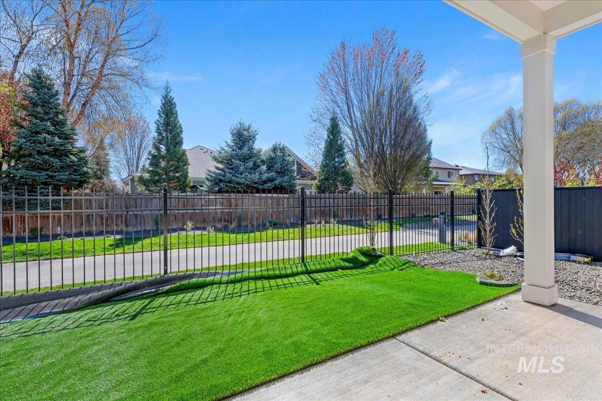 6048 W Malbar St. Property Photo 28