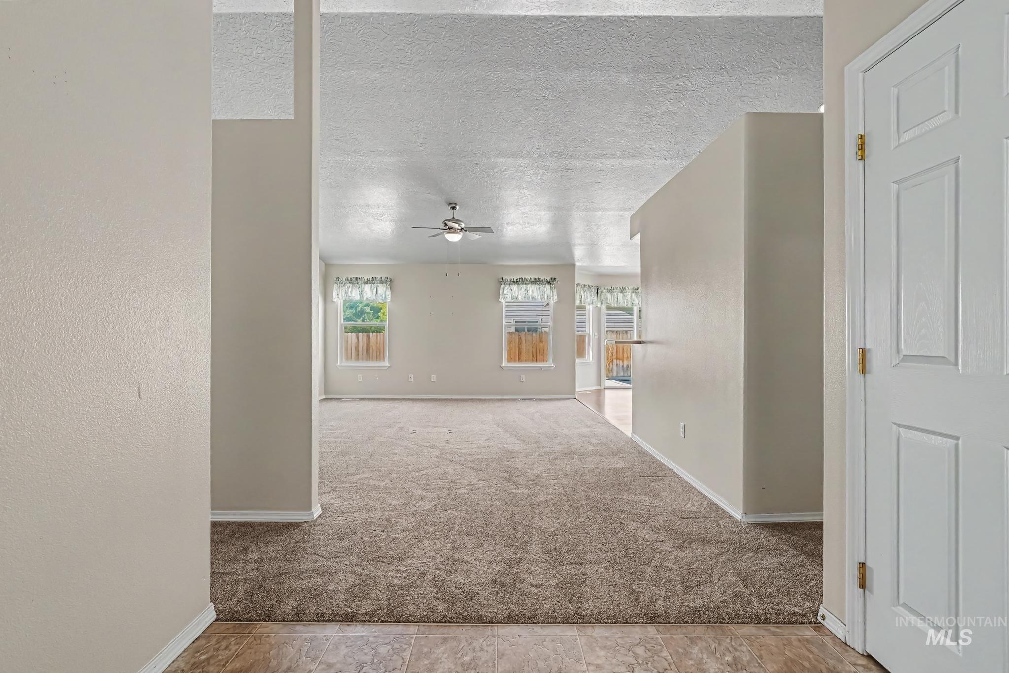 11938 Emerson St Property Photo 6