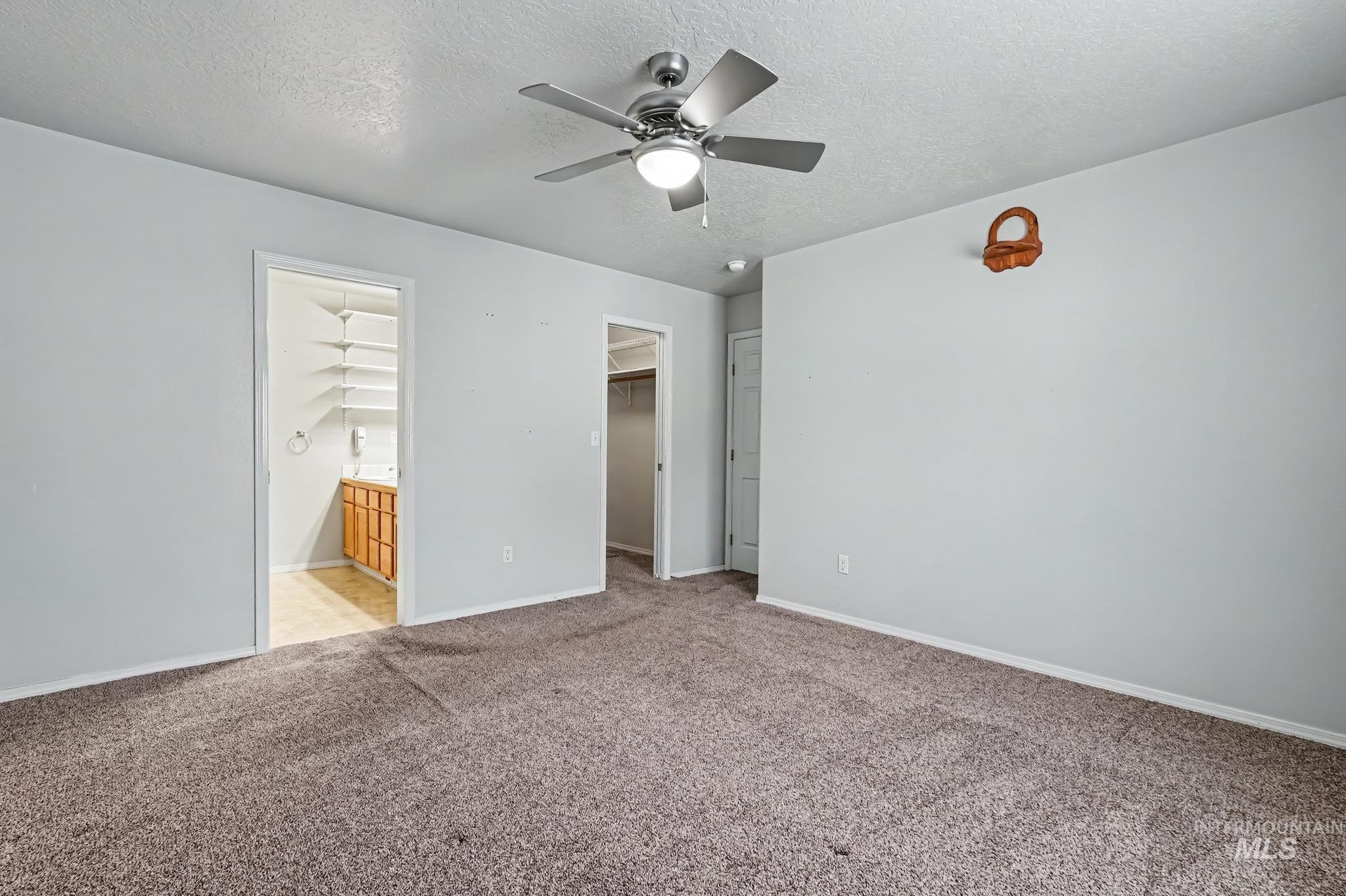 11938 Emerson St Property Photo 17