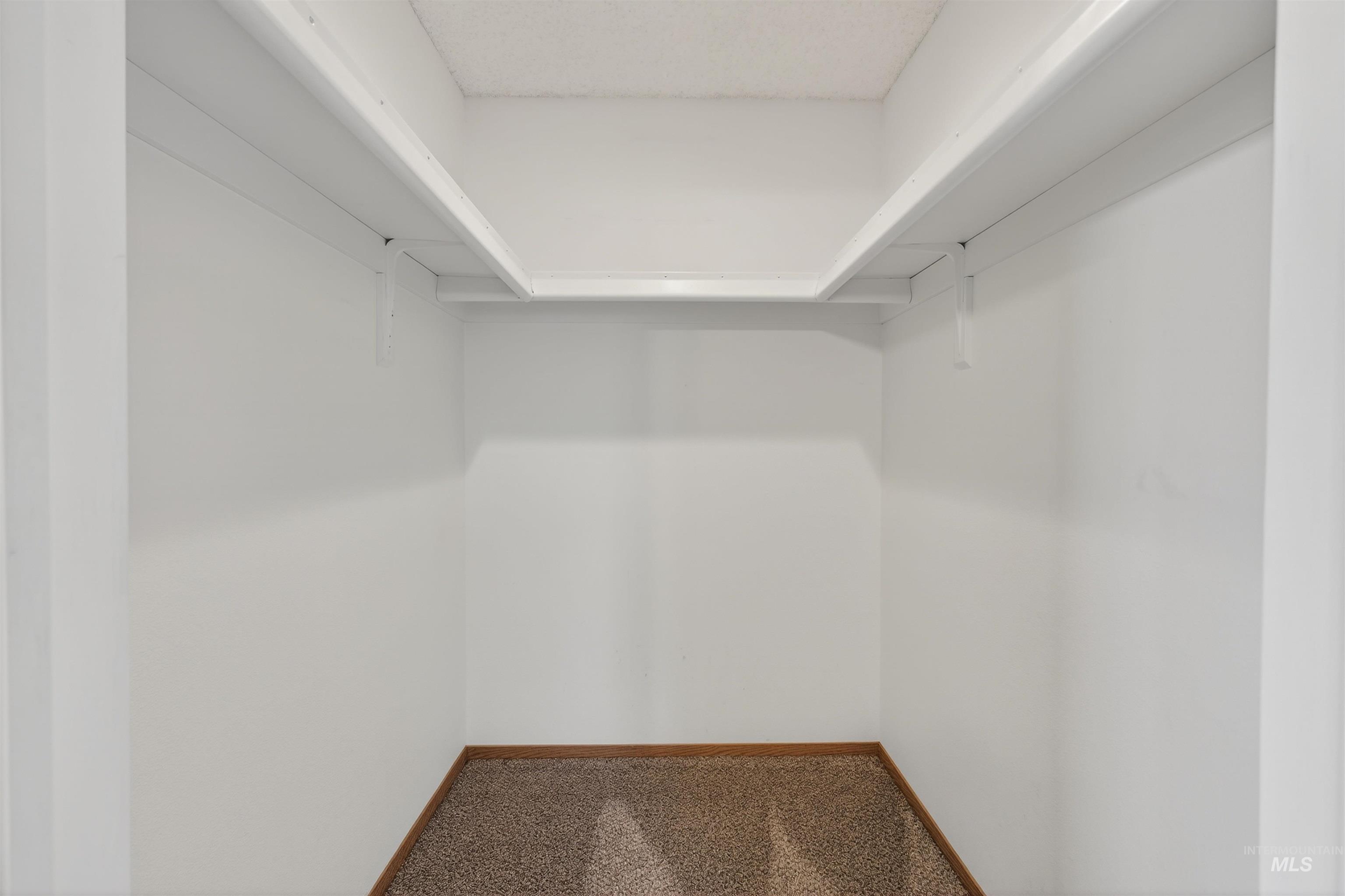 2901 Knollcrest Drive Property Photo 21