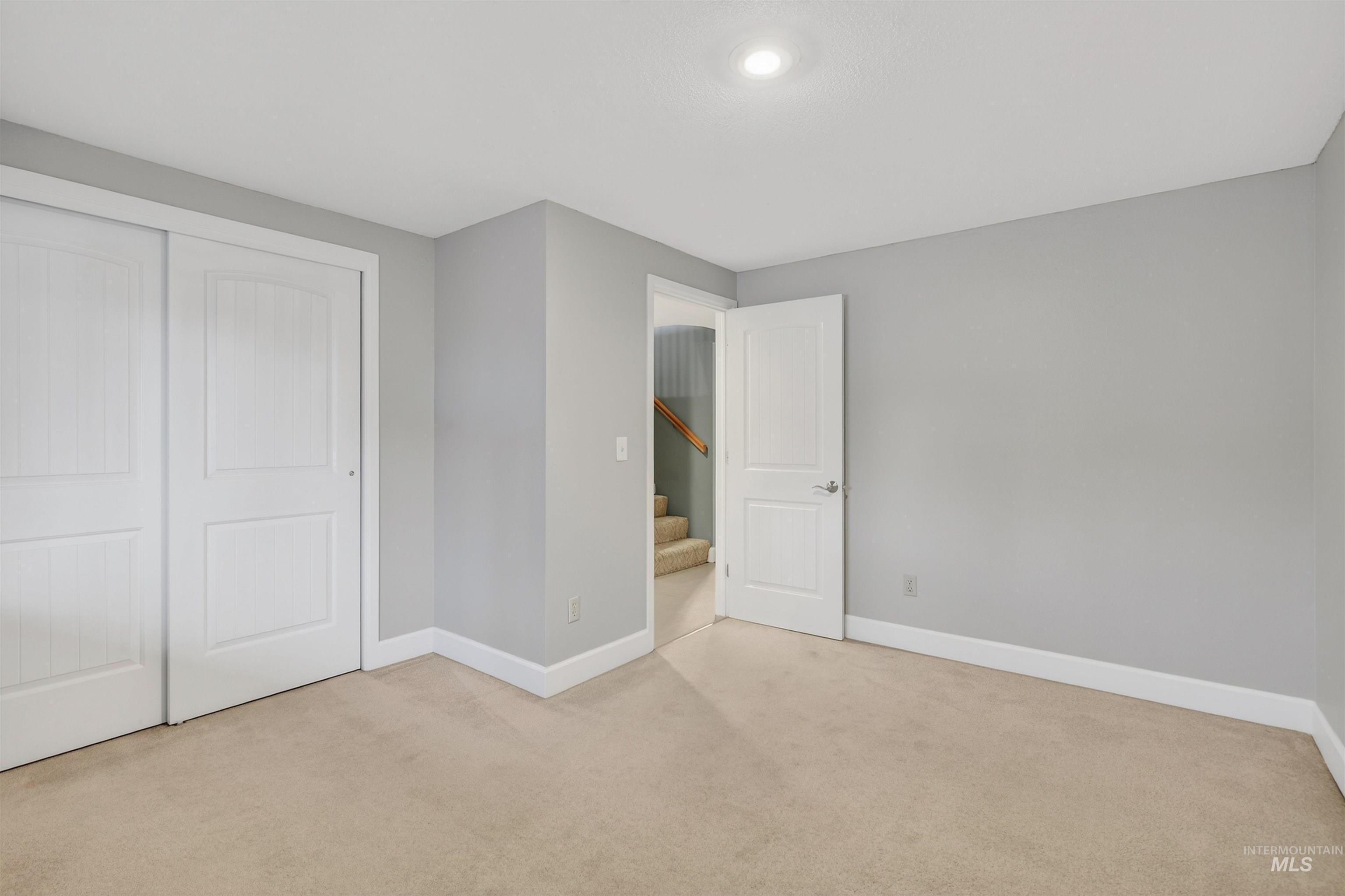 2901 Knollcrest Drive Property Photo 28