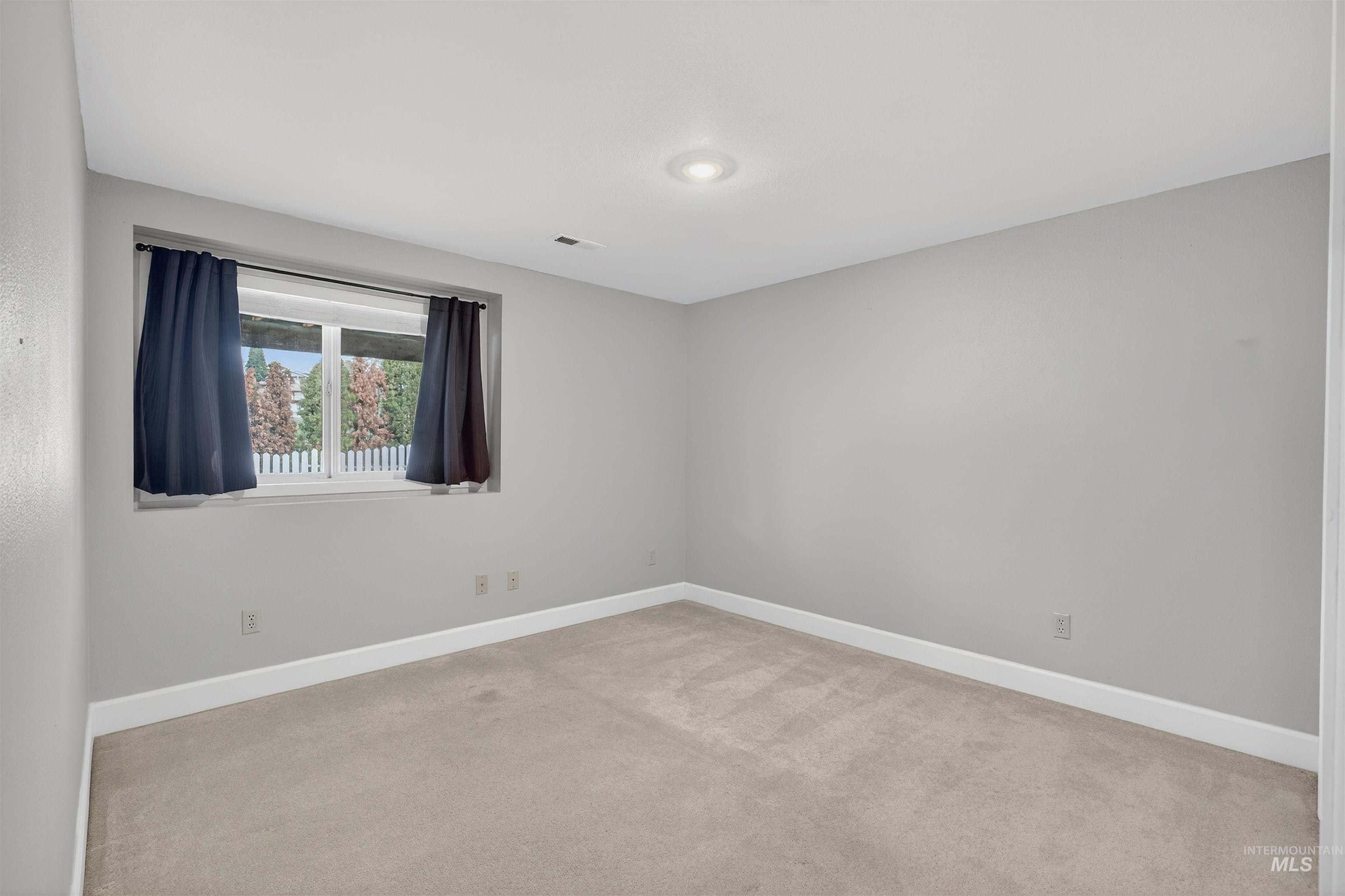 2901 Knollcrest Drive Property Photo 30