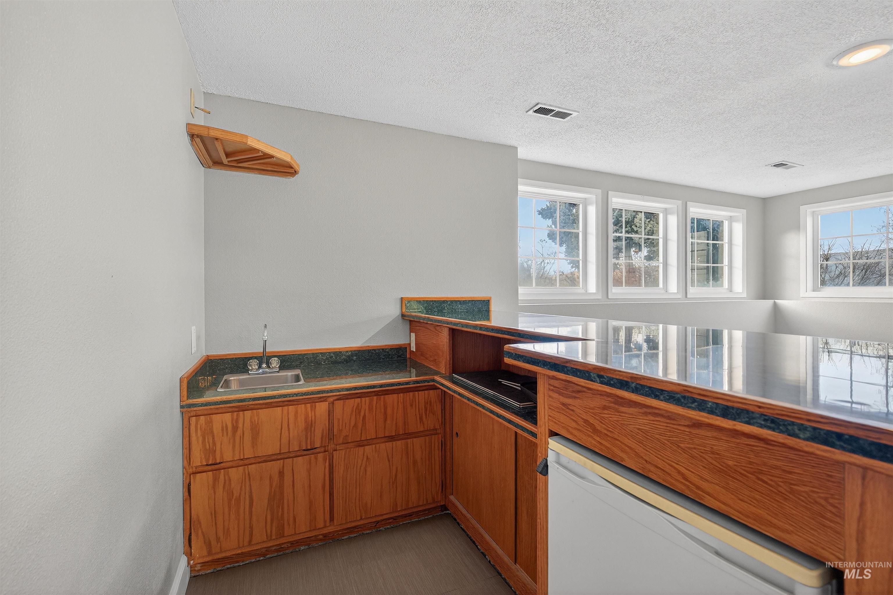 2901 Knollcrest Drive Property Photo 36
