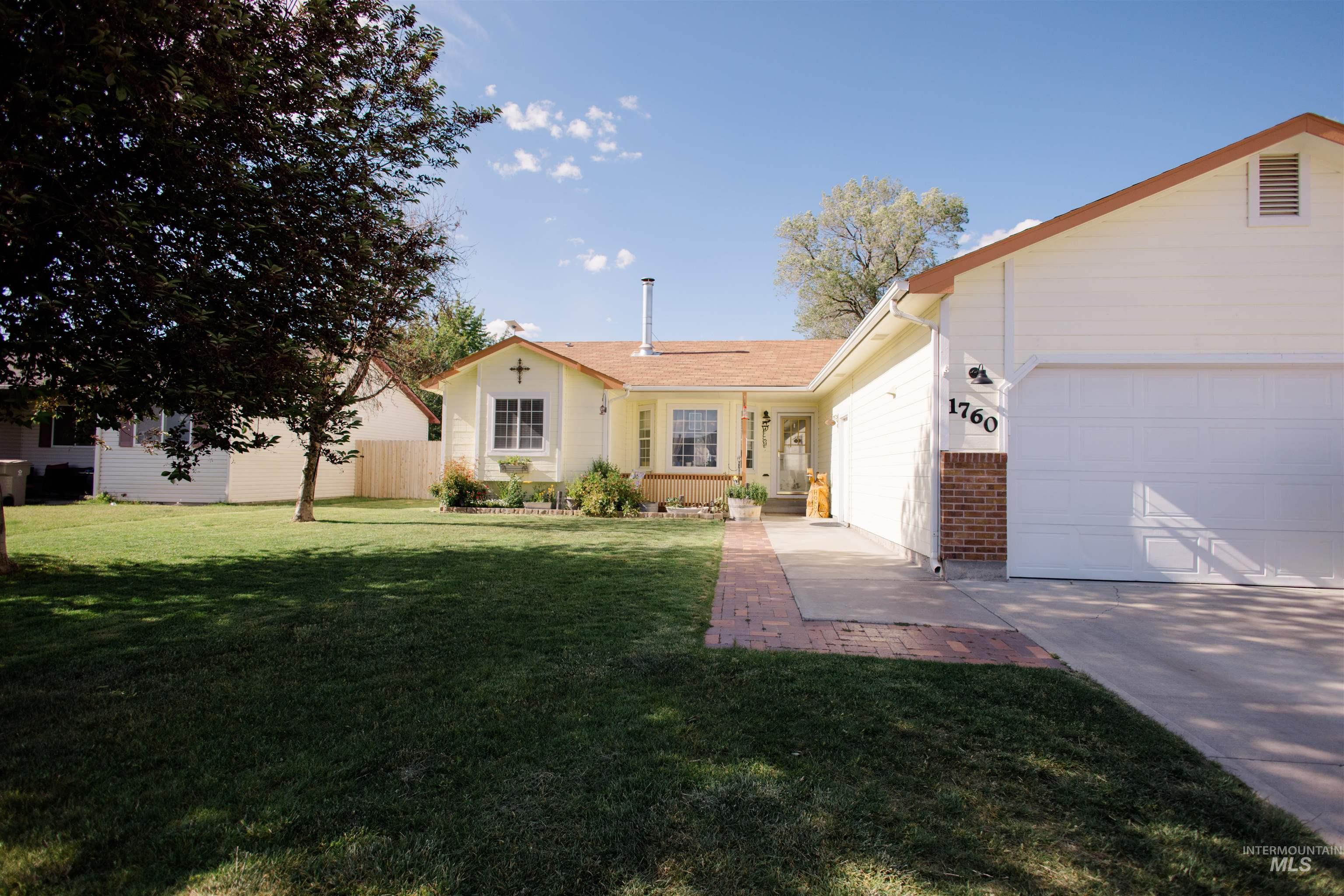 1760 Peregrine Drive Property Photo 5
