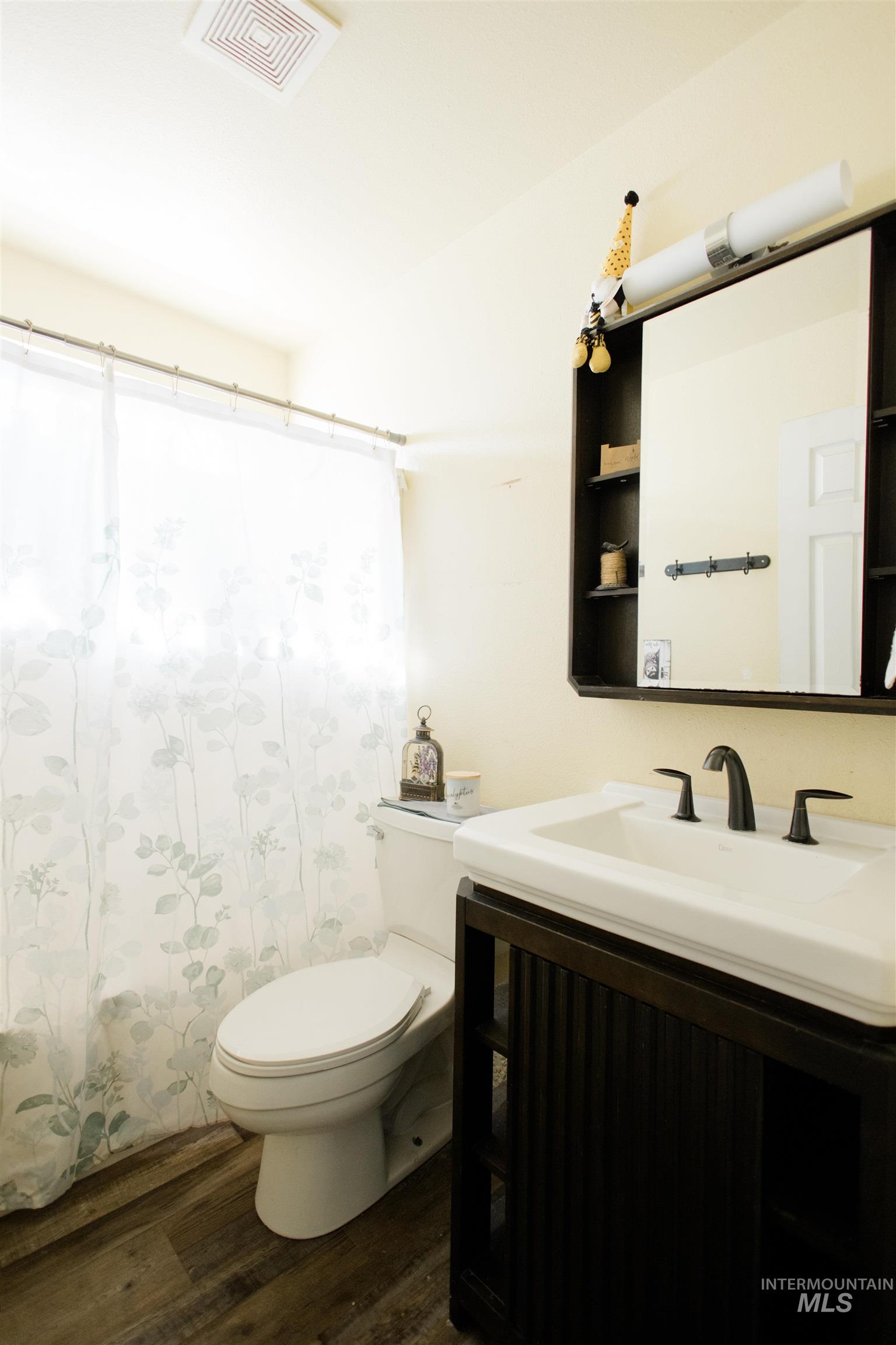 1760 Peregrine Drive Property Photo 32