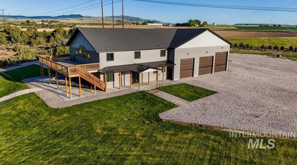 305 Snake River Drive Property Photo 1