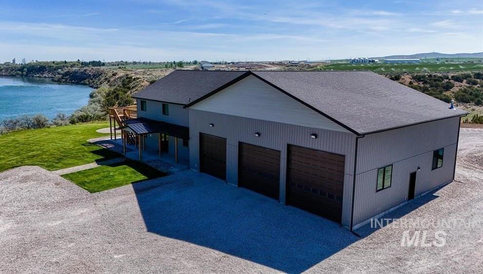 305 Snake River Drive Property Photo 4