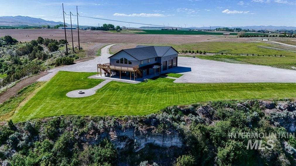 305 Snake River Drive Property Photo 8