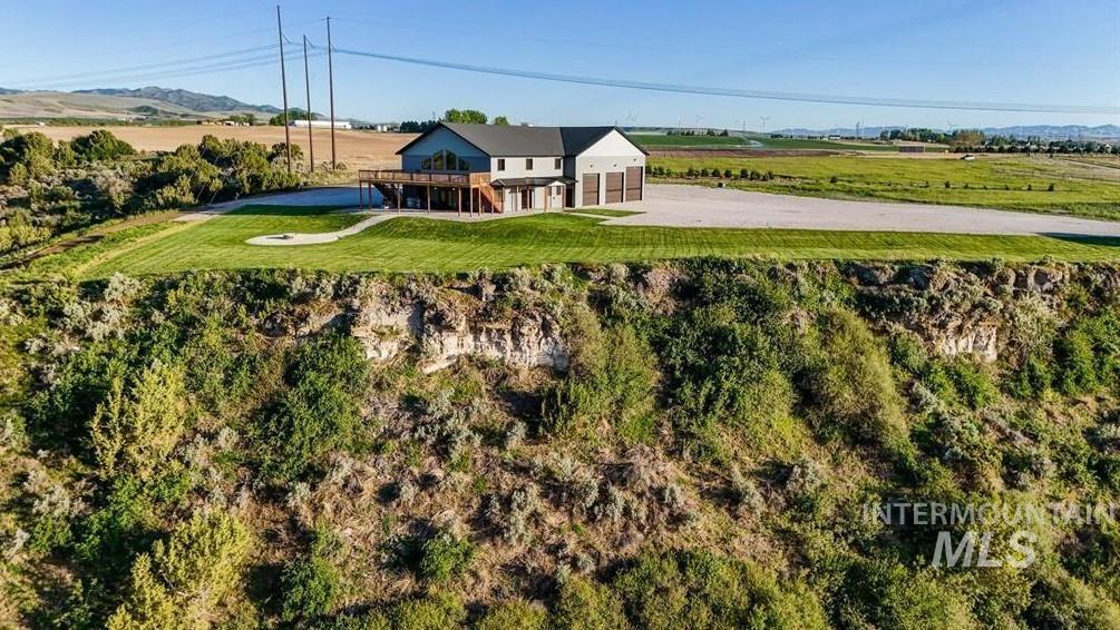 305 Snake River Drive Property Photo 9
