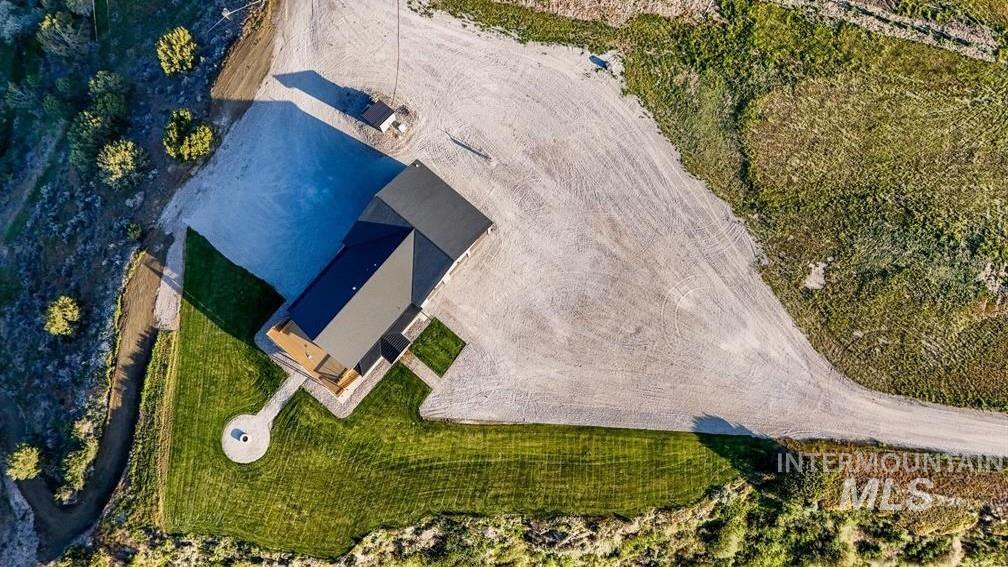 305 Snake River Drive Property Photo 10