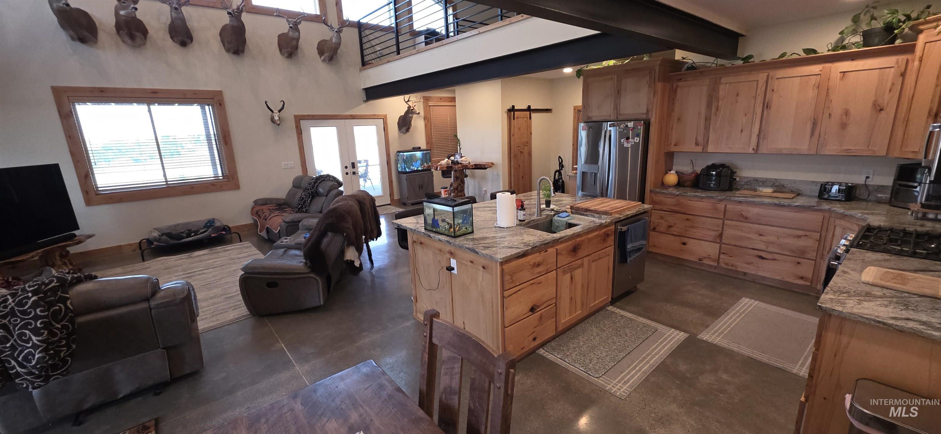 305 Snake River Drive Property Photo 12
