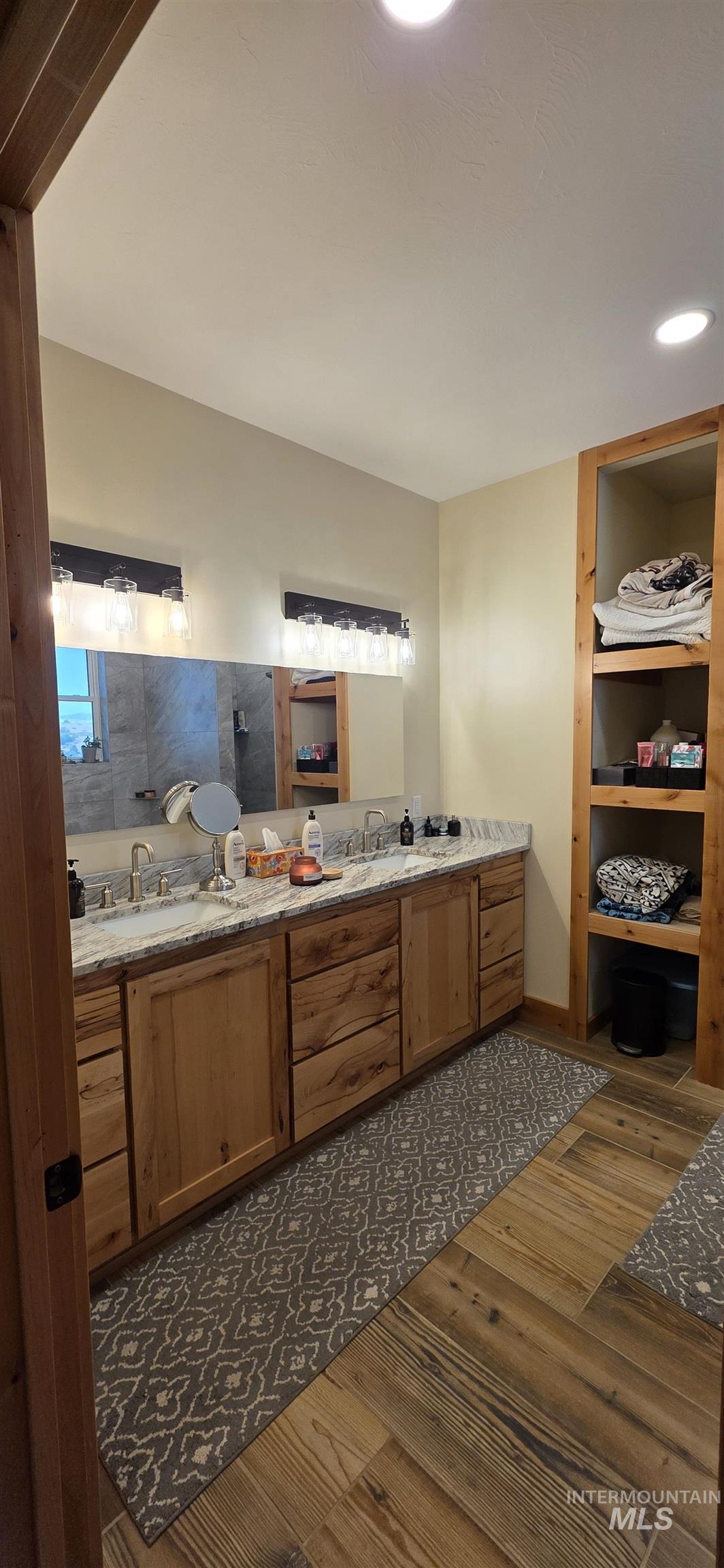 305 Snake River Drive Property Photo 23