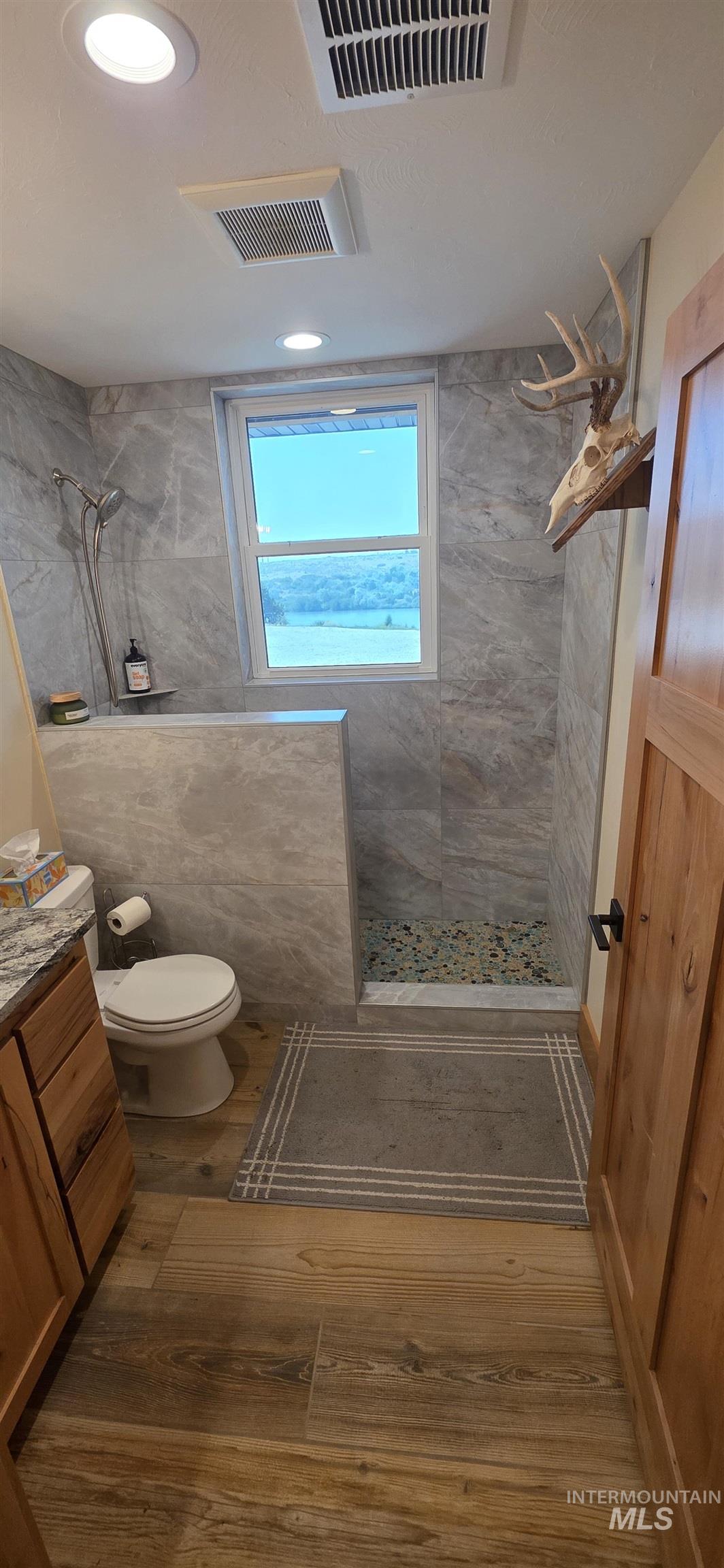 305 Snake River Drive Property Photo 30
