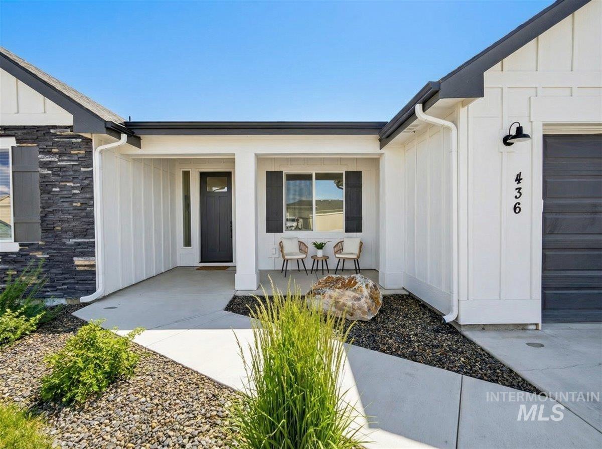 436 October Sky St Property Photo 4