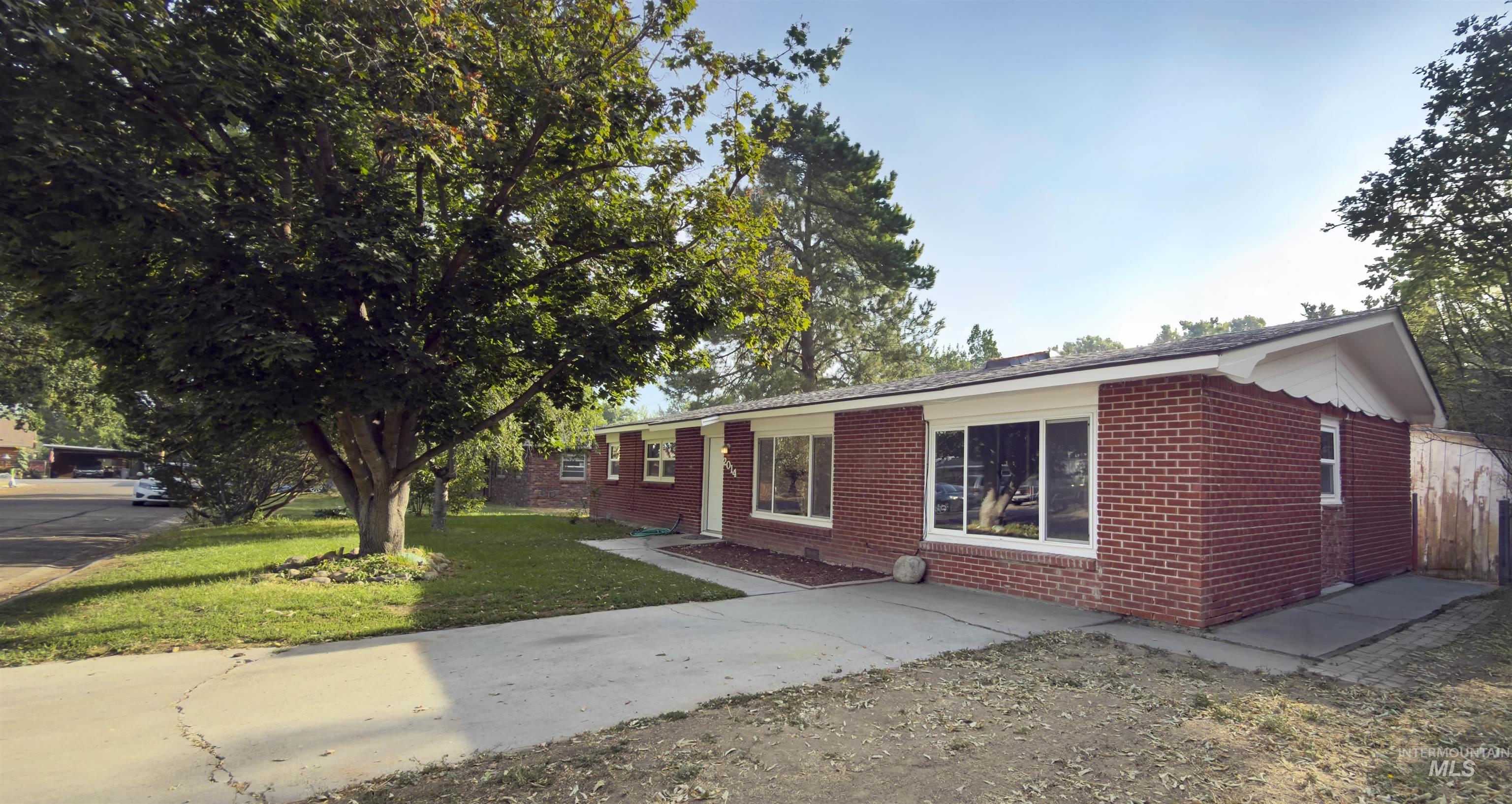 2014 S Jackson St. Property Photo 1