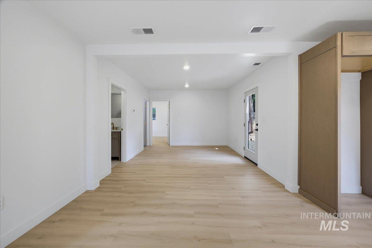 980 N Clithero Dr Property Photo 10