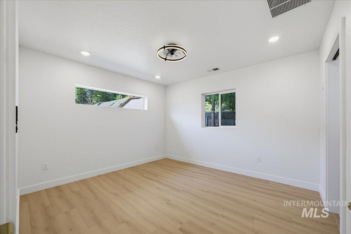 980 N Clithero Dr Property Photo 12