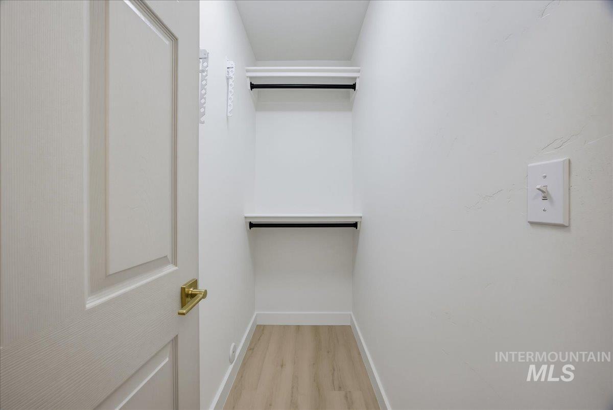 980 N Clithero Dr Property Photo 17