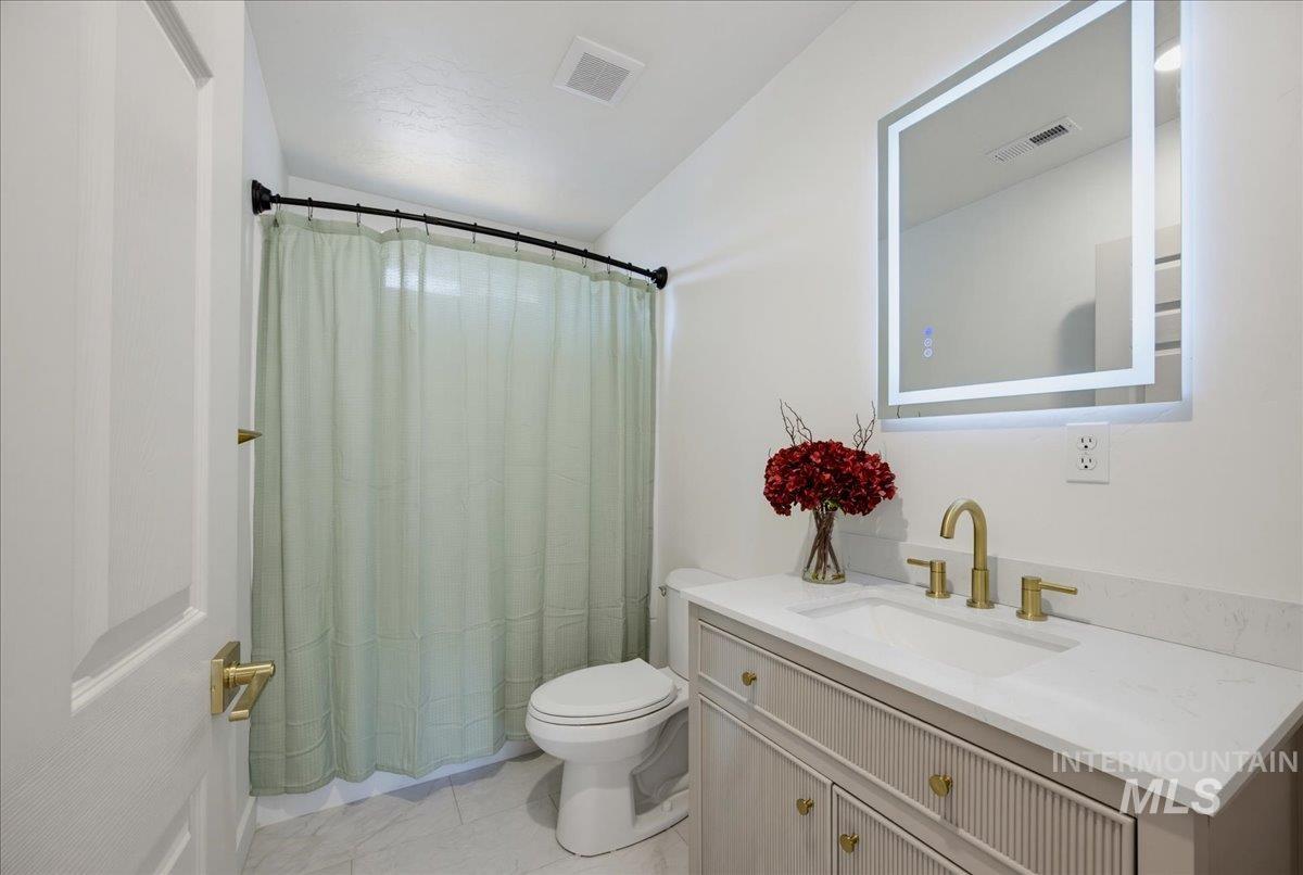 980 N Clithero Dr Property Photo 19