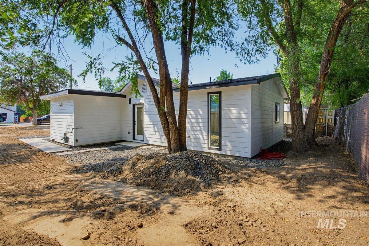980 N Clithero Dr Property Photo 21