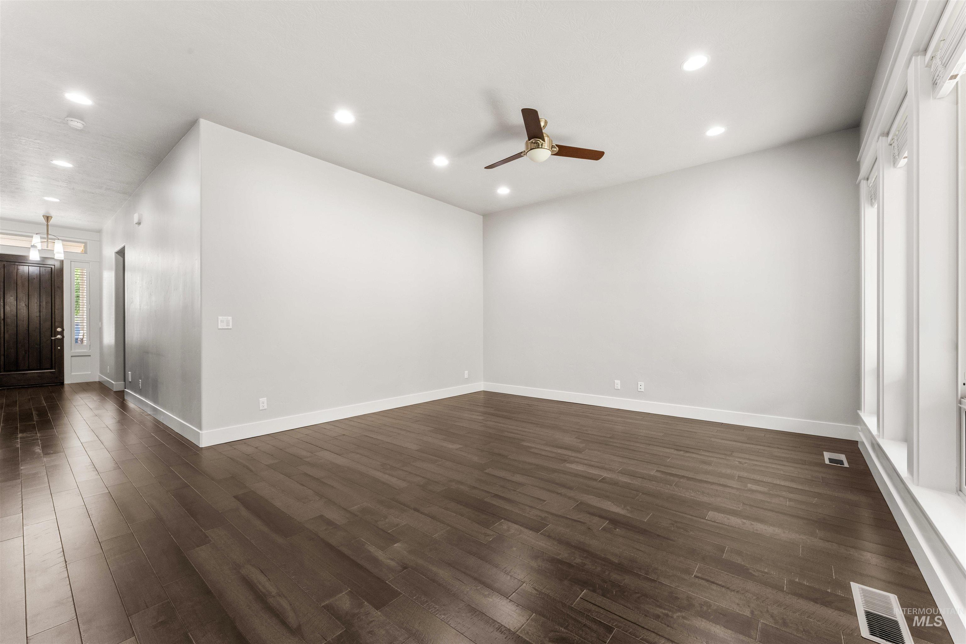 1037 E Radiant Ridge Dr. Property Photo 14