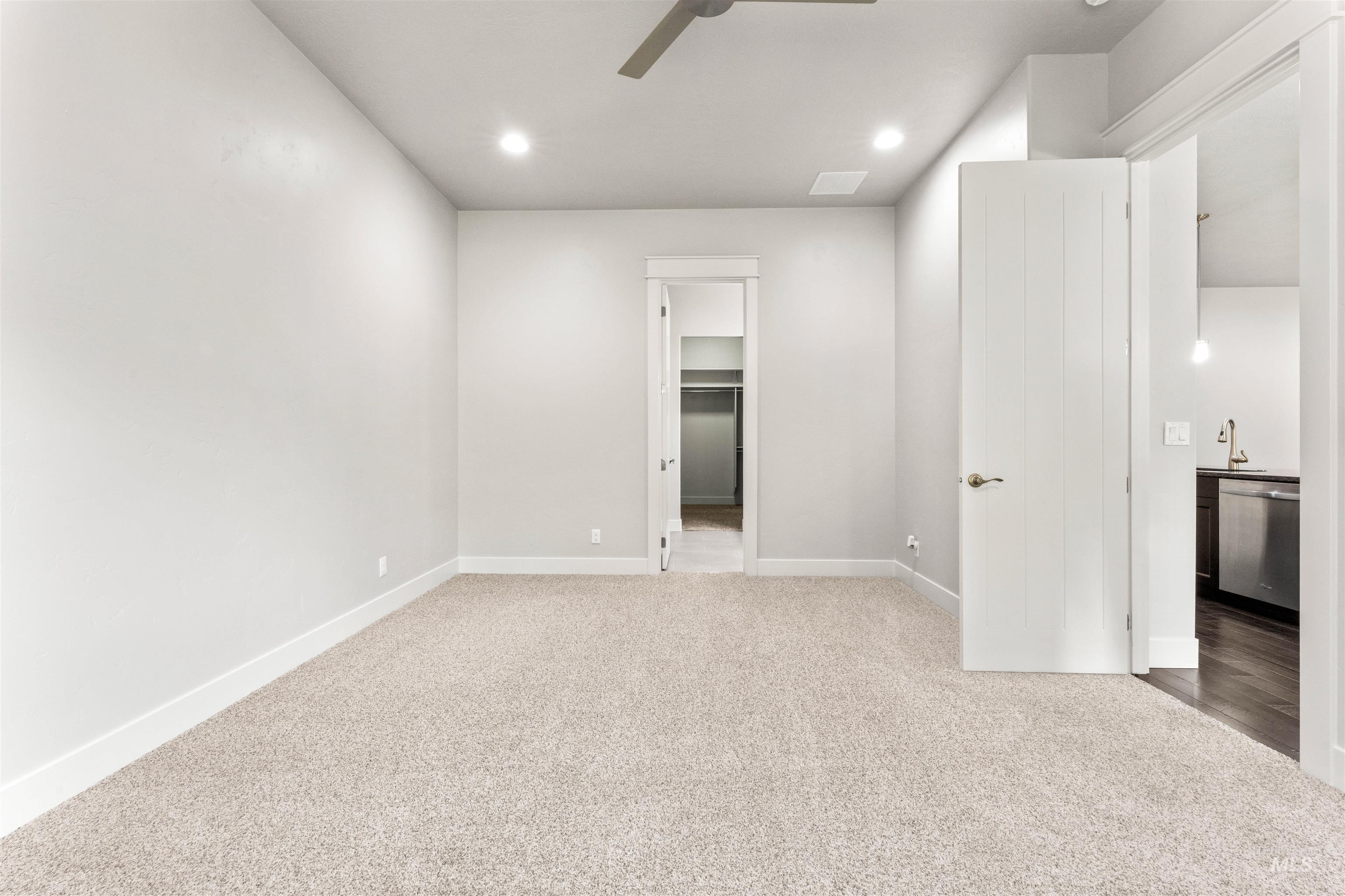 1037 E Radiant Ridge Dr. Property Photo 20