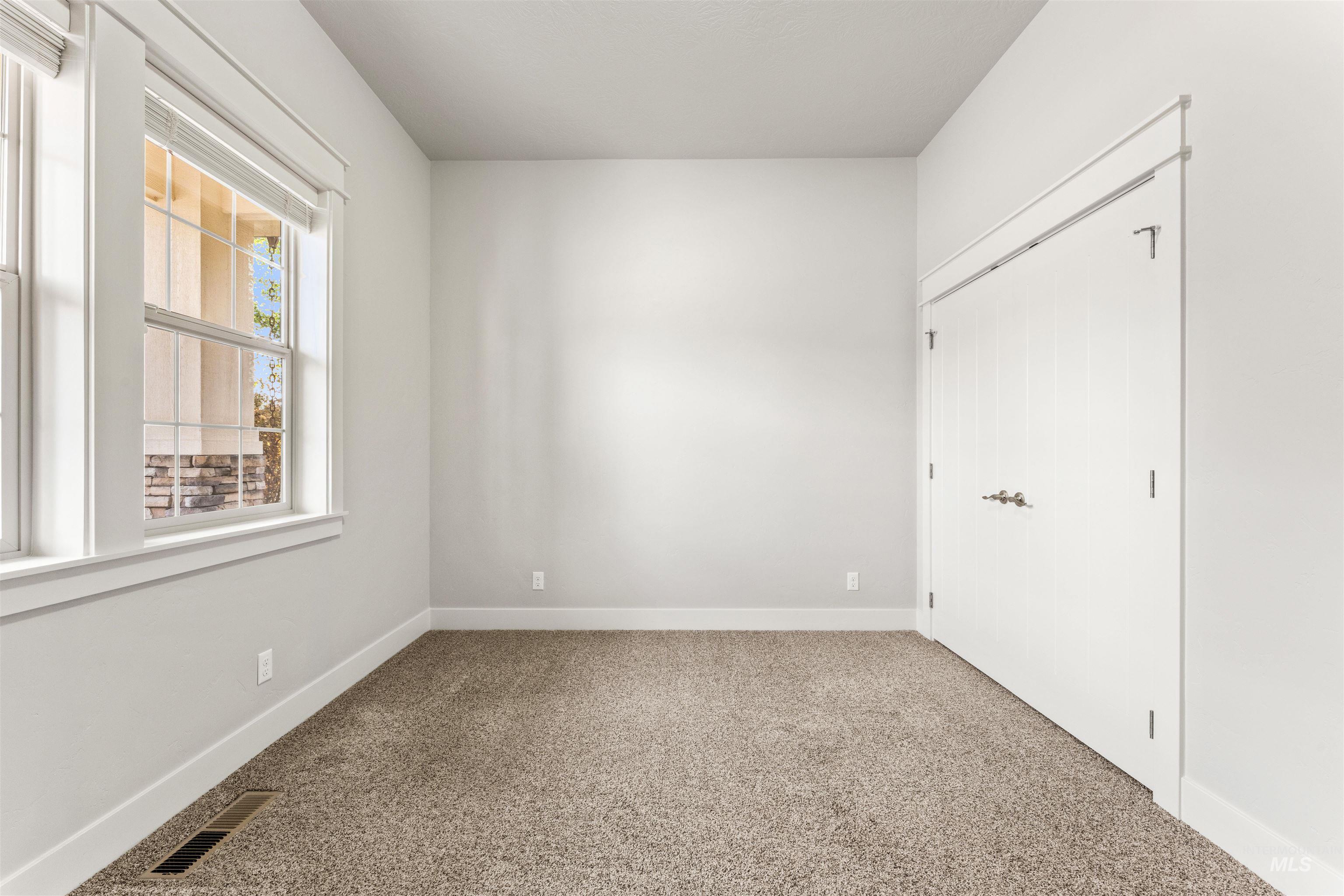1037 E Radiant Ridge Dr. Property Photo 24