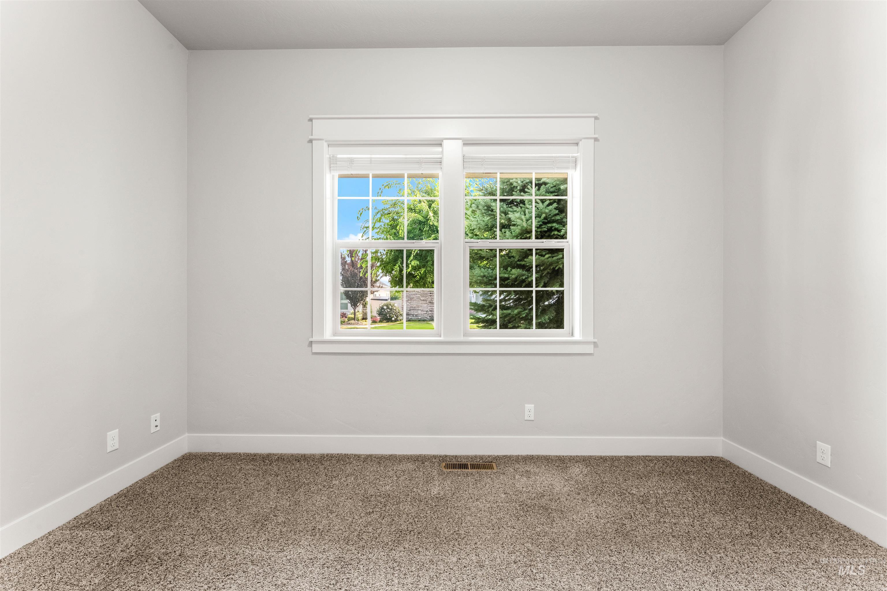 1037 E Radiant Ridge Dr. Property Photo 25