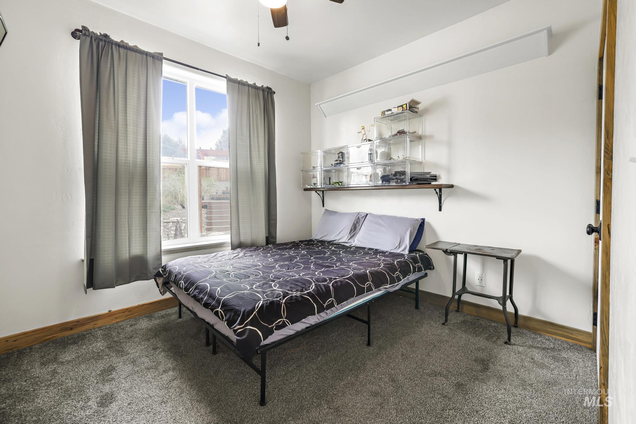 517 2nd Ave. W. Property Photo 12