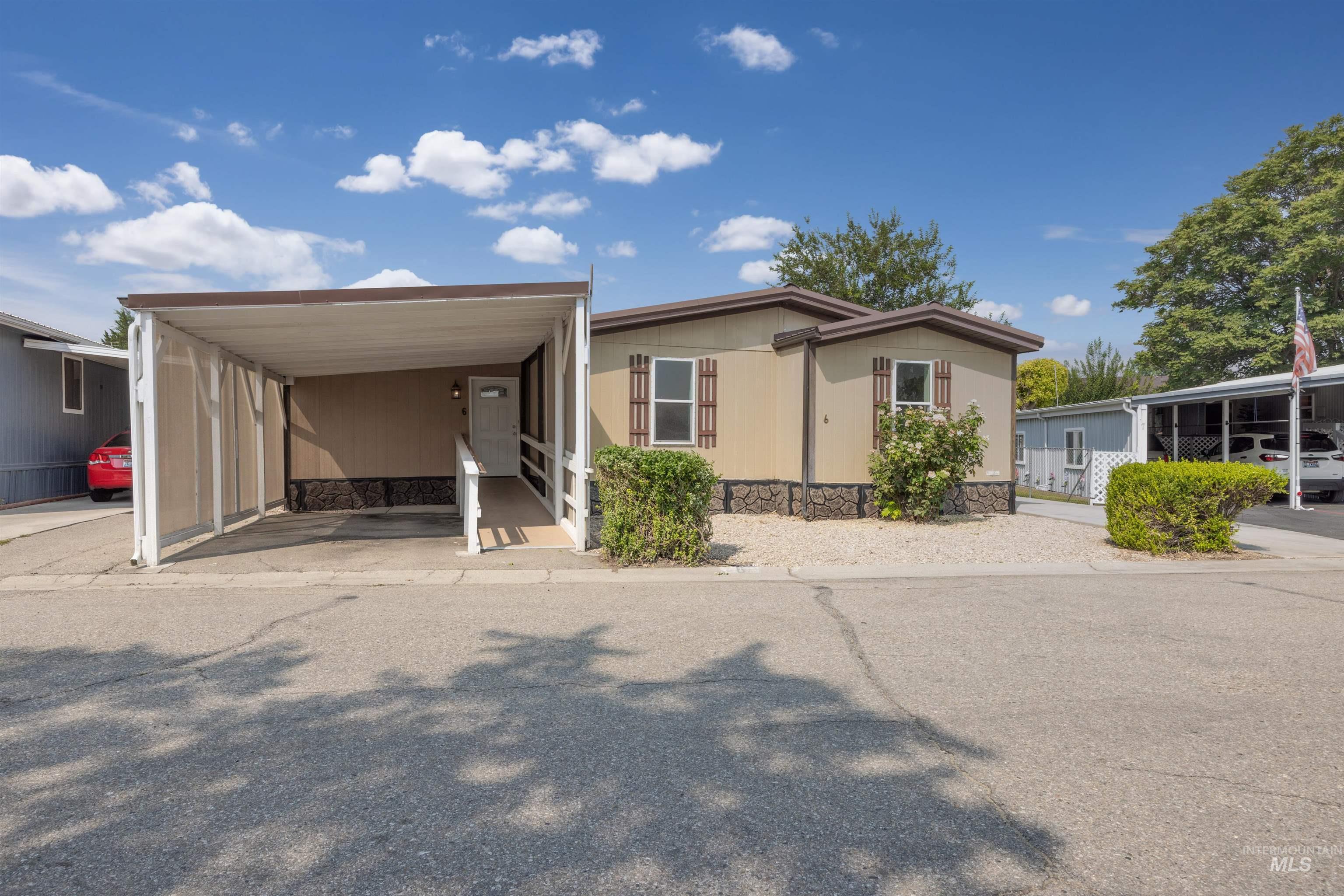 2205 E Linden St #6 Property Photo 4