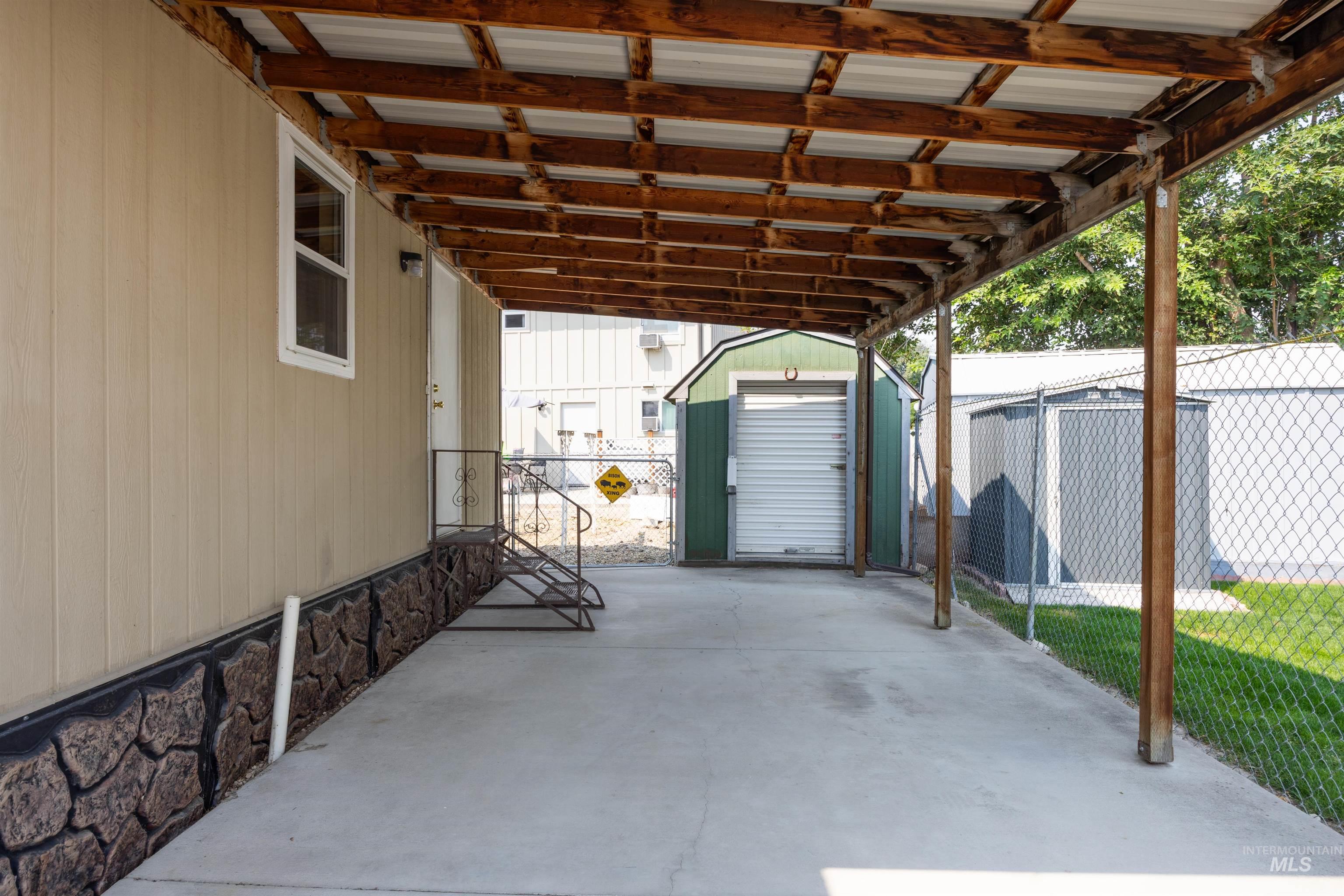 2205 E Linden St #6 Property Photo 6