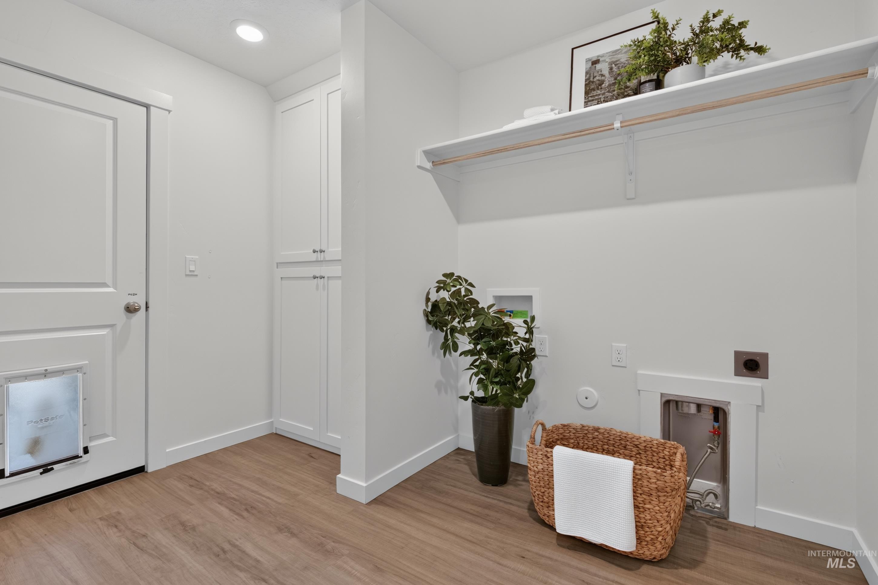 514 Learmont St Property Photo 26