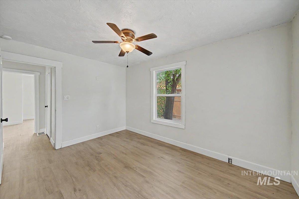 215 Shoshone Property Photo 22