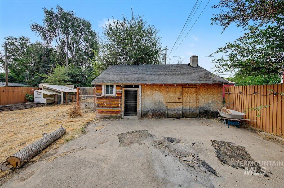 215 Shoshone Property Photo 40