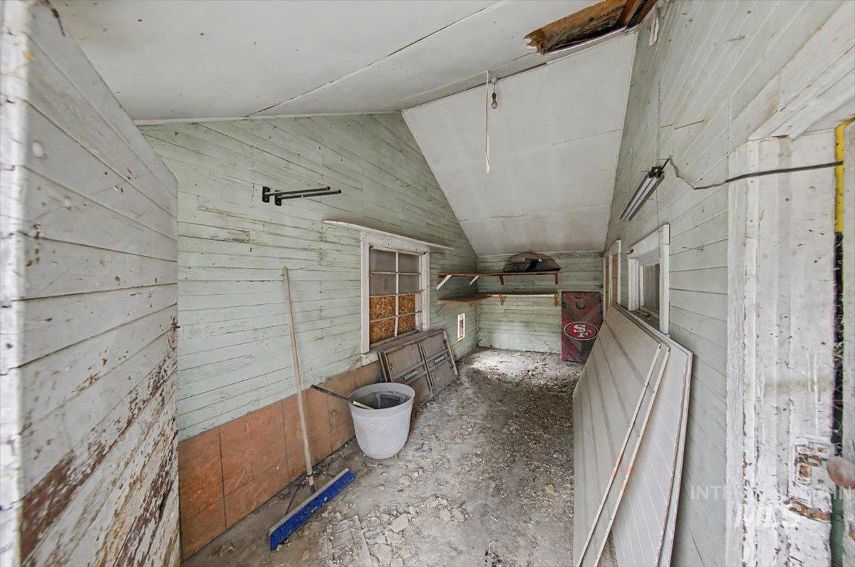 215 Shoshone Property Photo 42