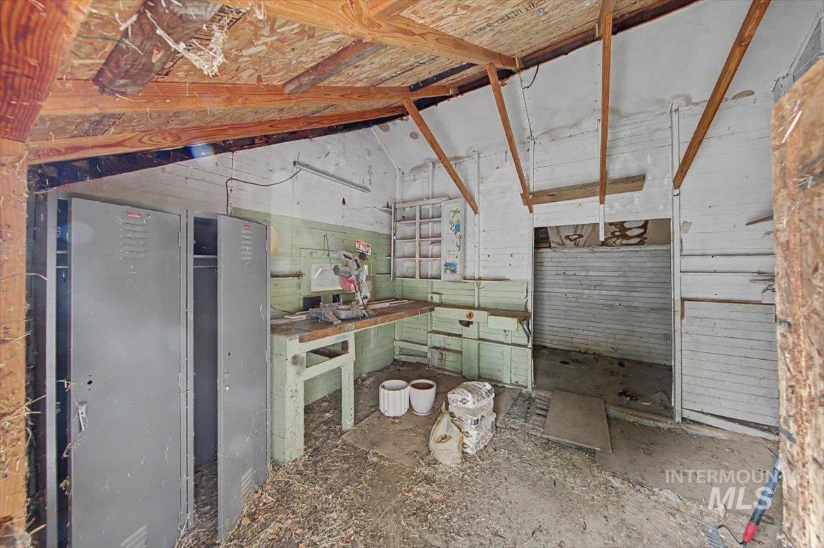 215 Shoshone Property Photo 43