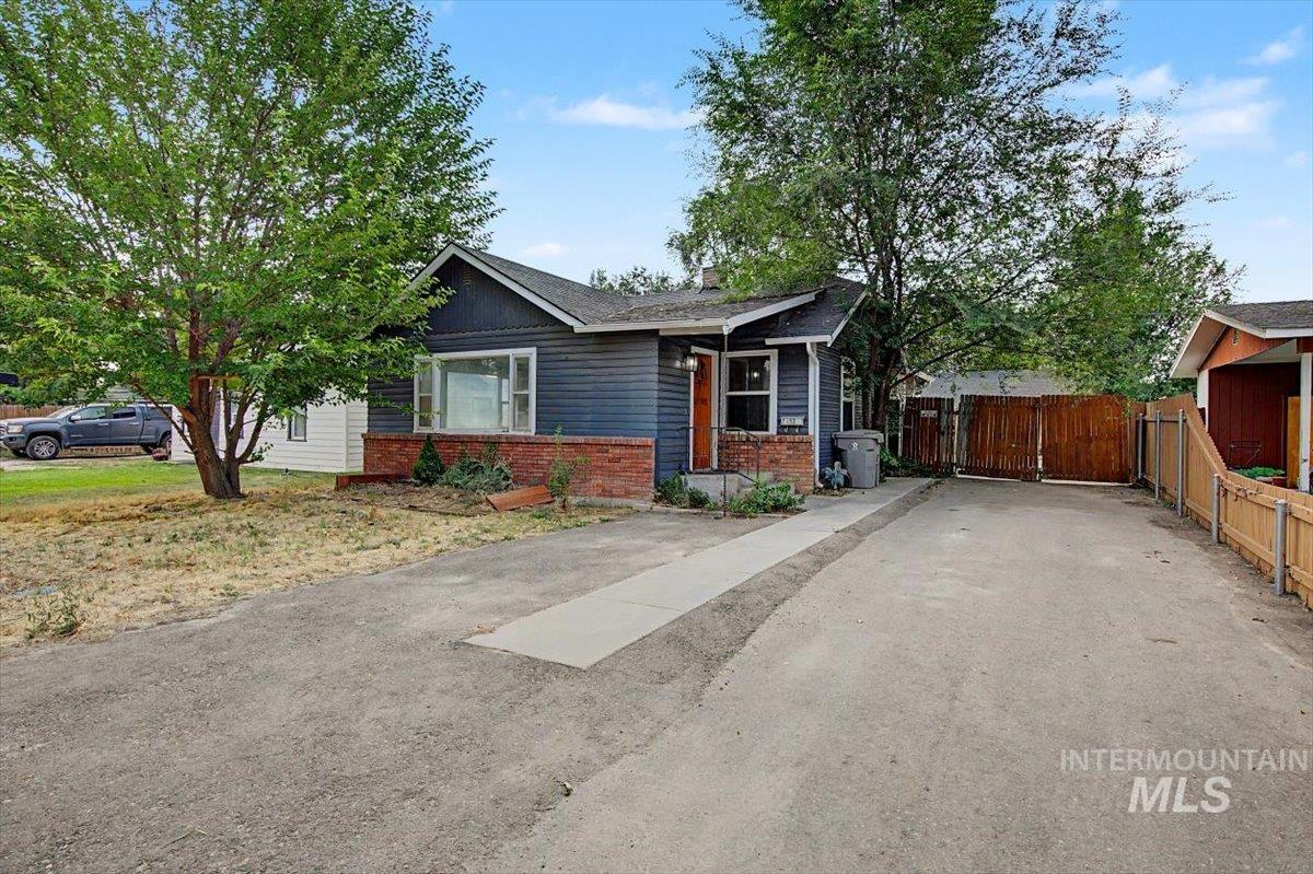 215 Shoshone Property Photo 45