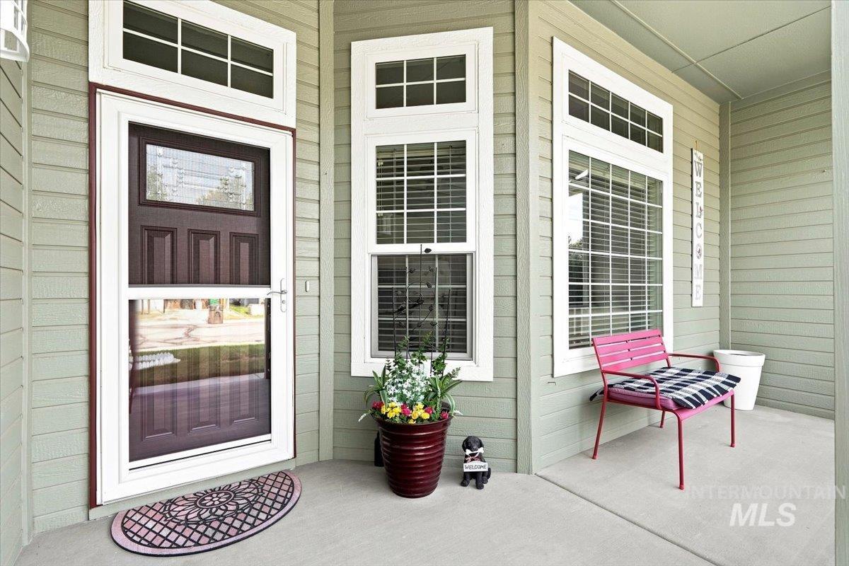 2286 N Wingate Pl, Property Photo 2